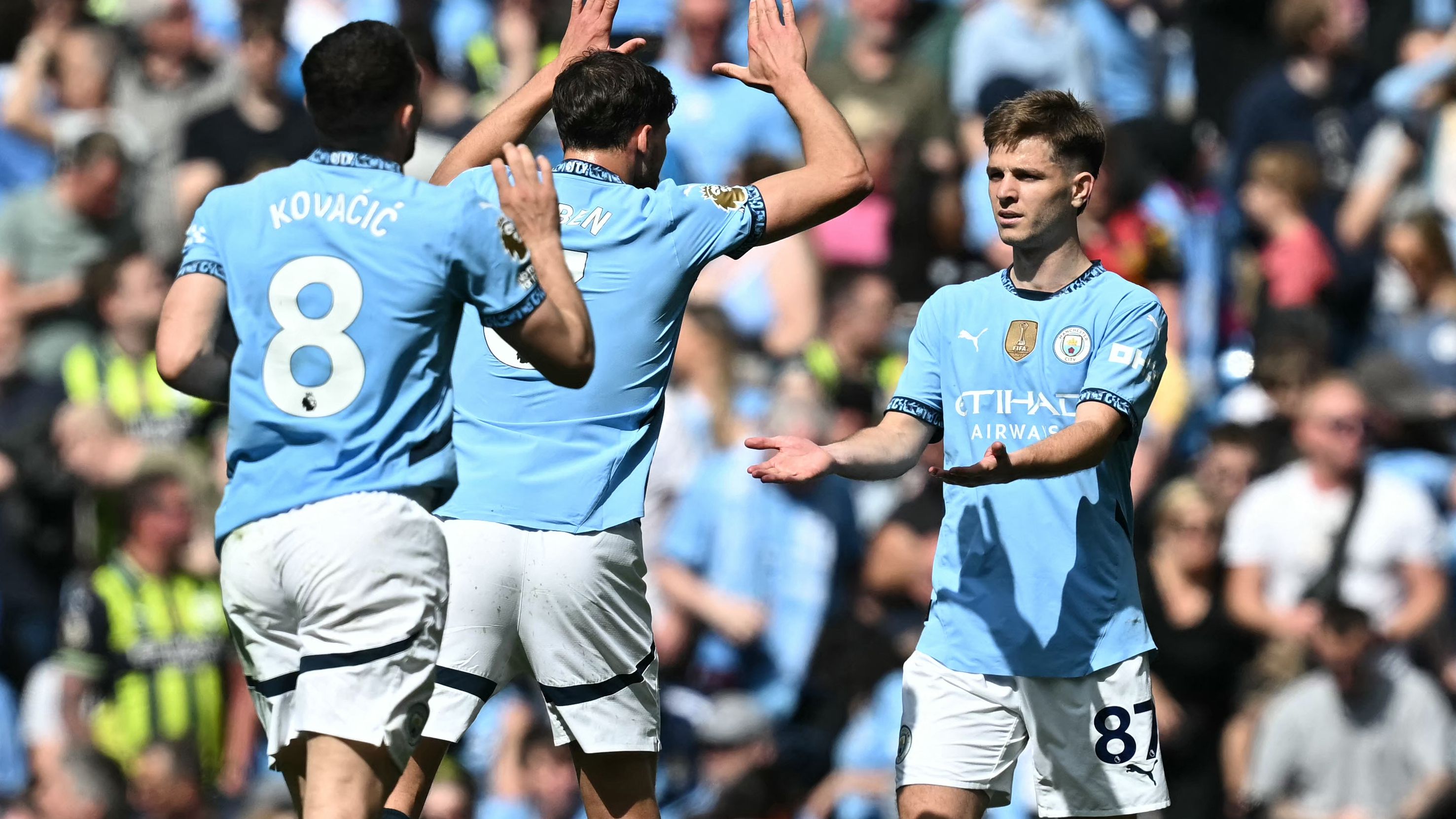 TOPSHOT-FBL-ENG-PR-MAN CITY-CRYSTAL PALACE