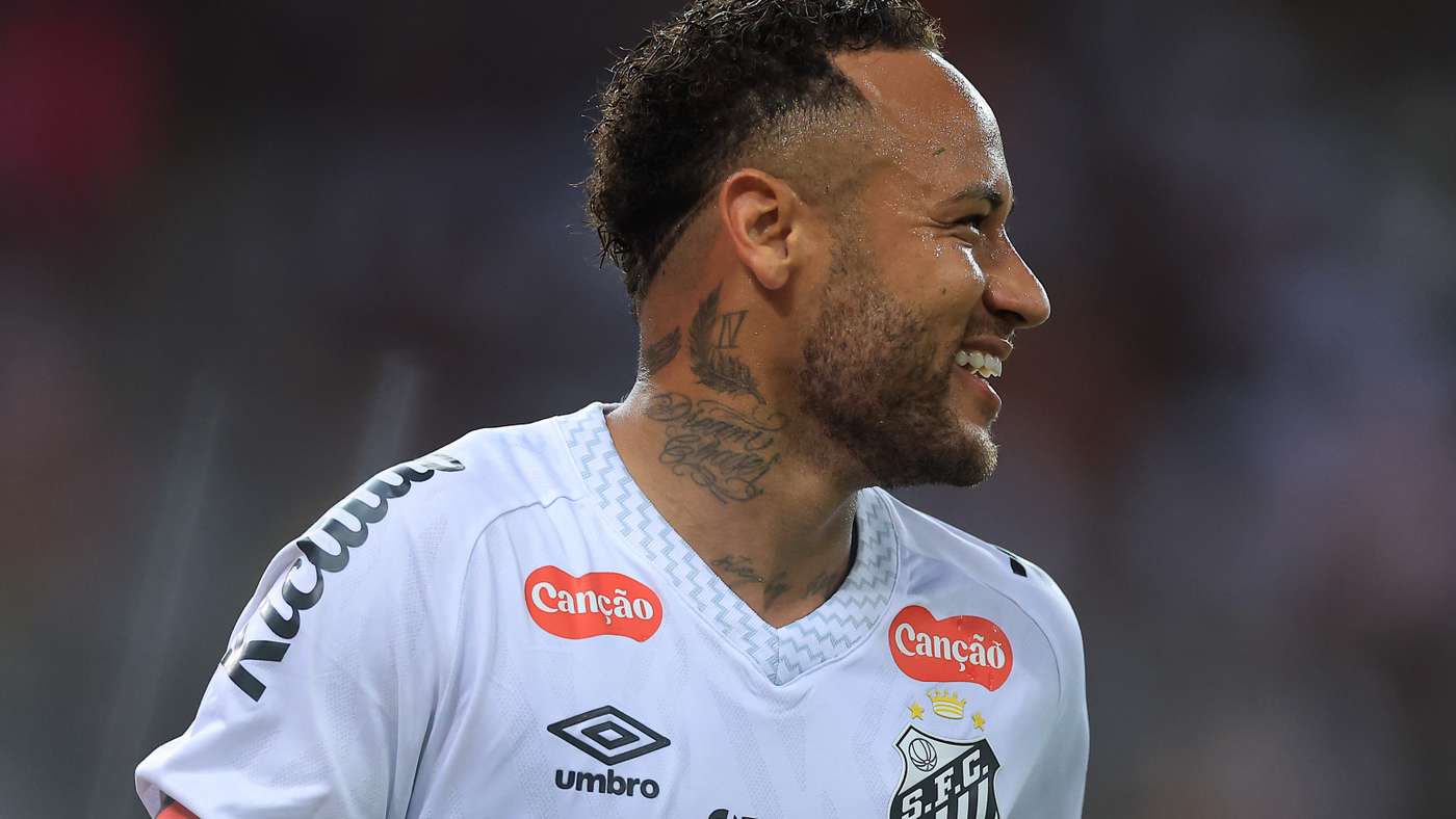 Fluminense v Santos - Brasileirao 2025