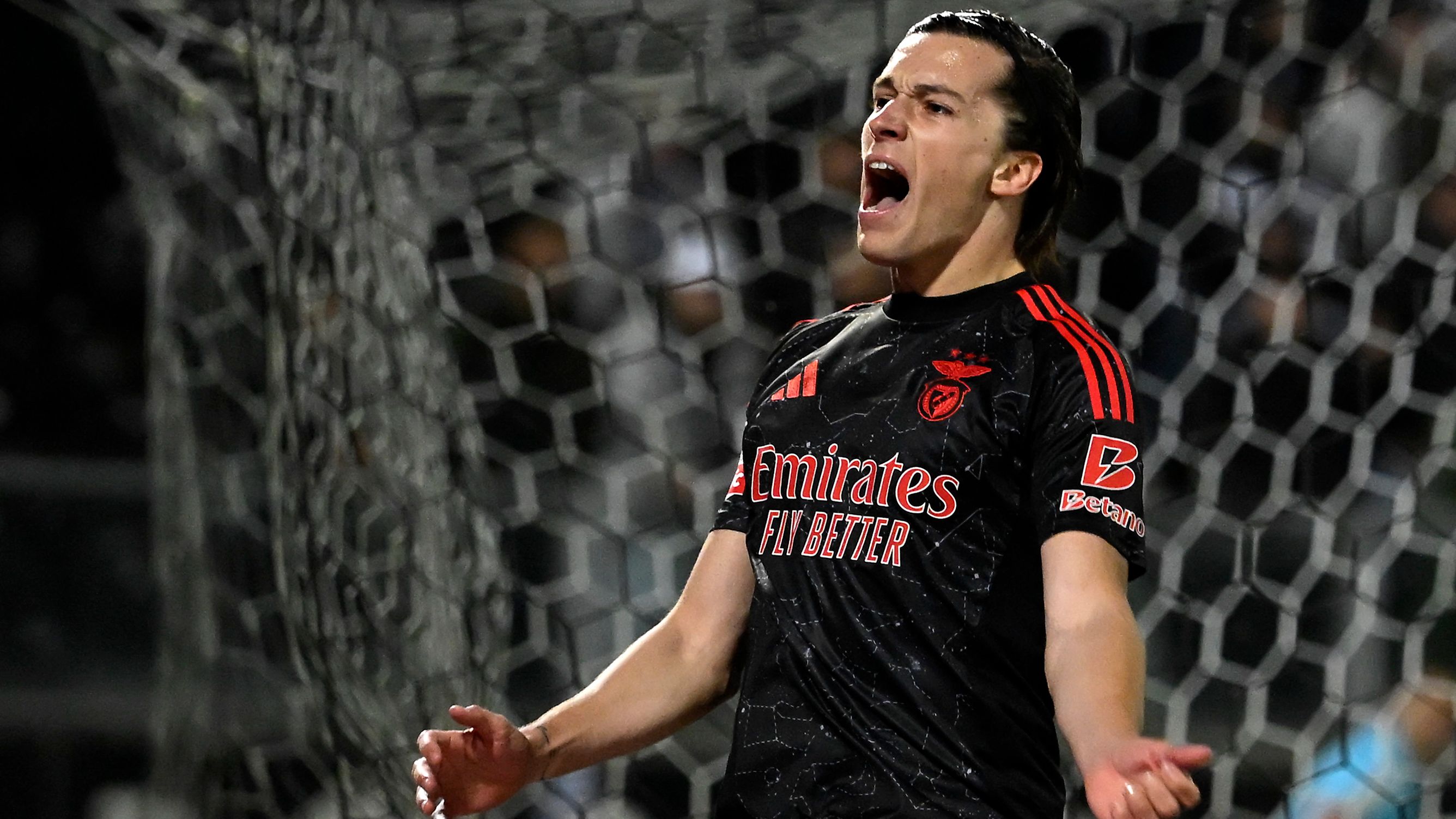 FBL-POR-LIGA-VITORIA GUIMARAES-BENFICA