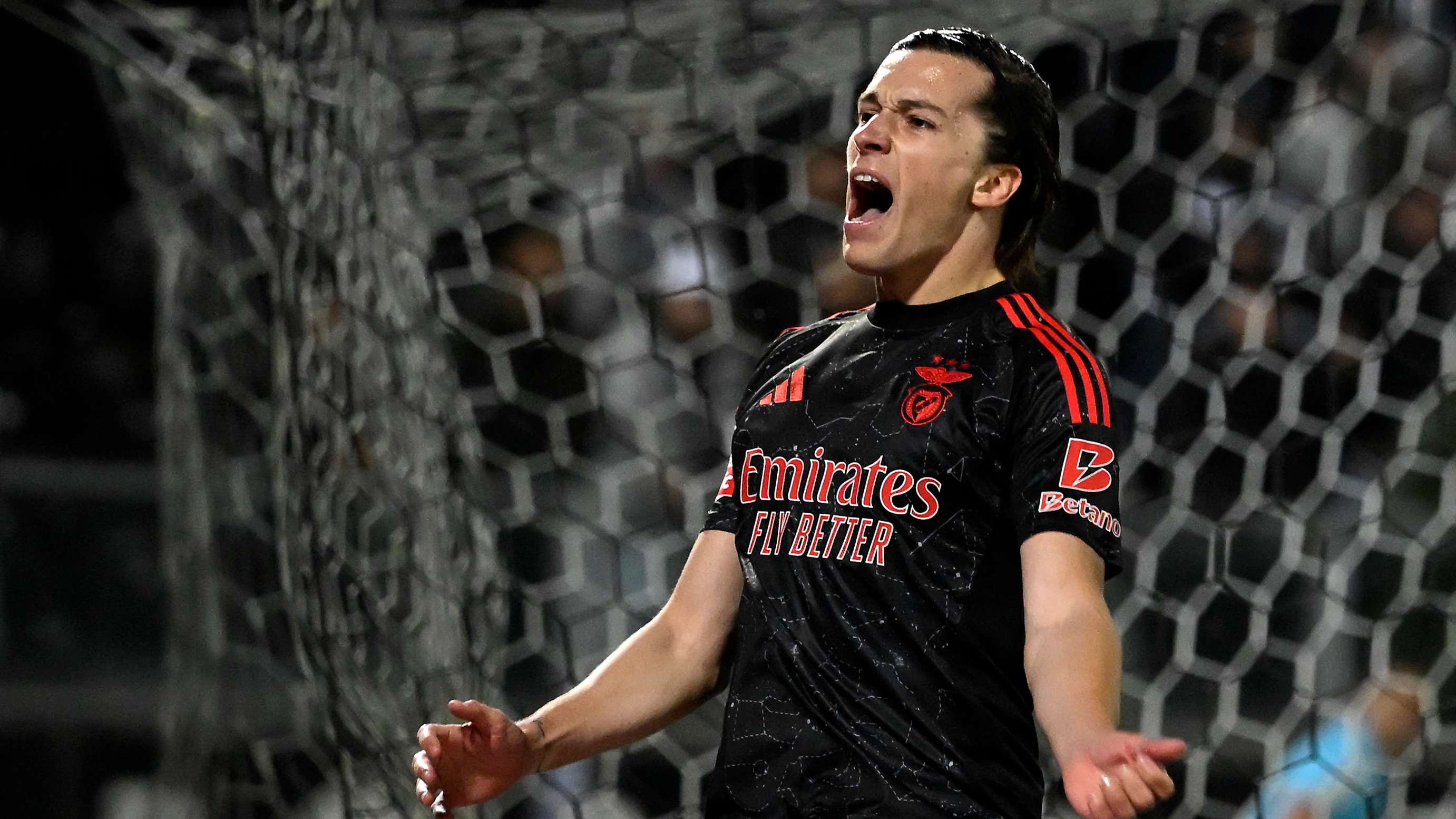 FBL-POR-LIGA-VITORIA GUIMARAES-BENFICA