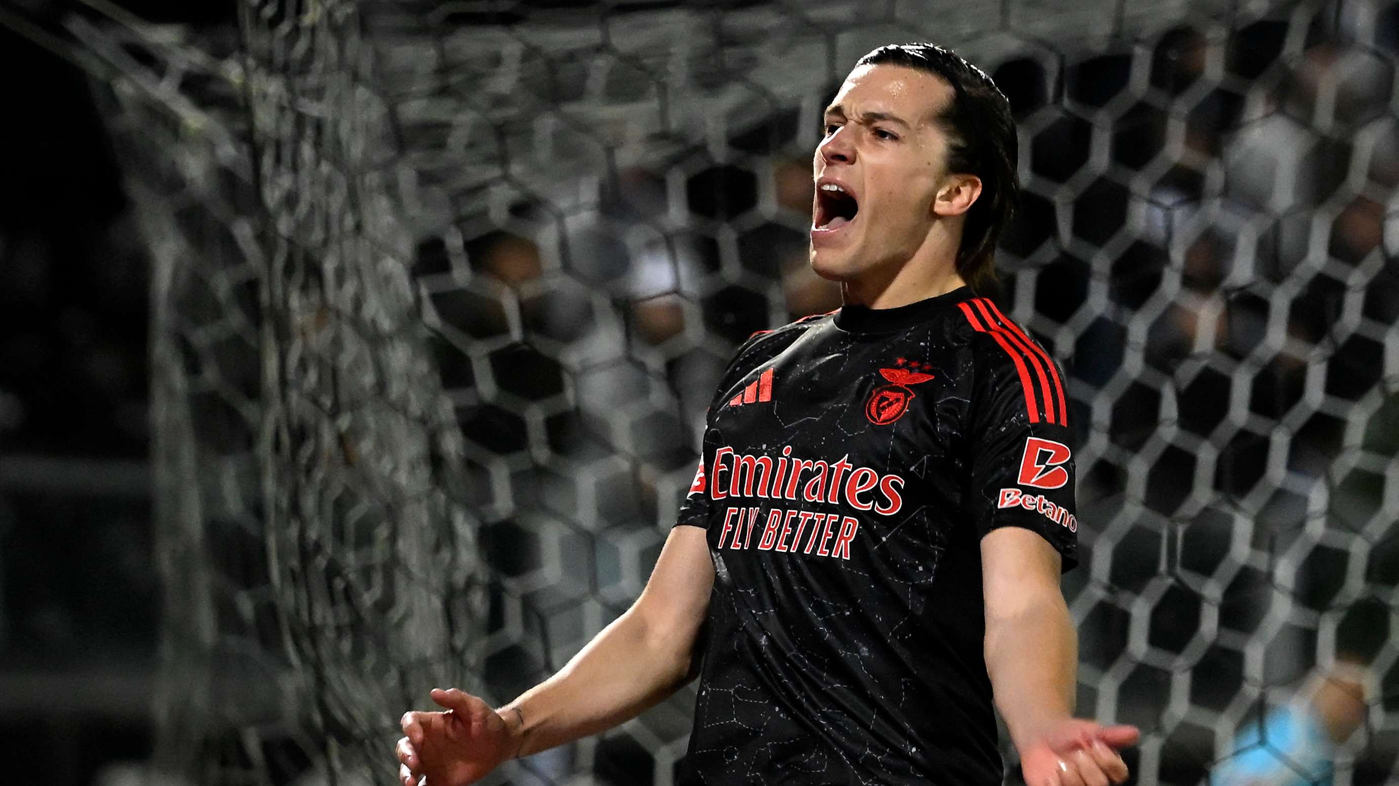 FBL-POR-LIGA-VITORIA GUIMARAES-BENFICA