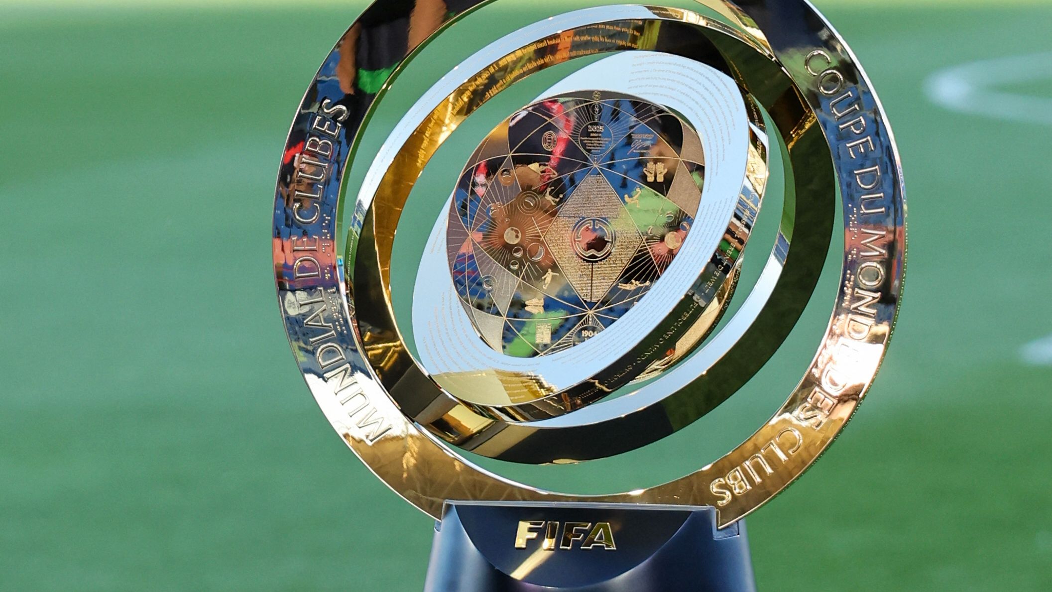 FBL-FIFA CLUB WORLD CUP-TROPHY