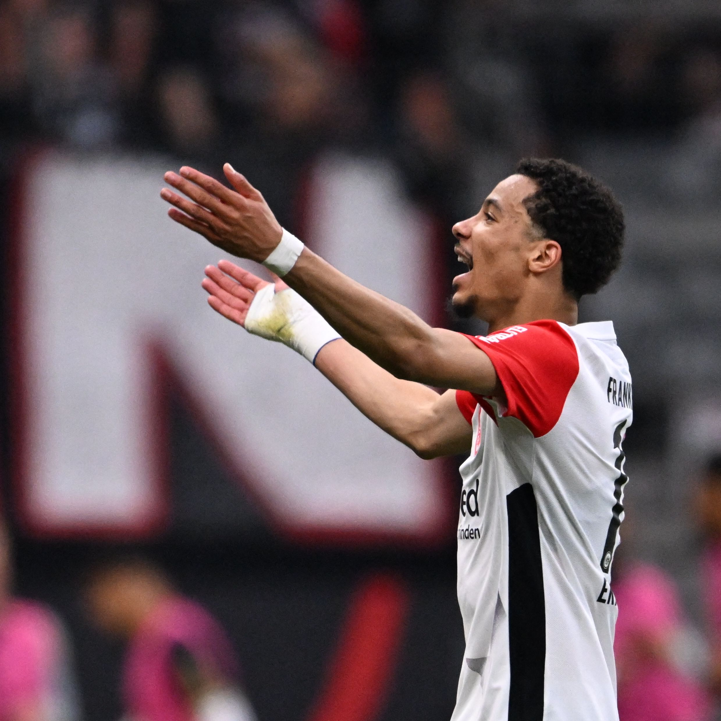 FBL-GER-BUNDESLIGA-FRANKFURT-LEIPZIG
