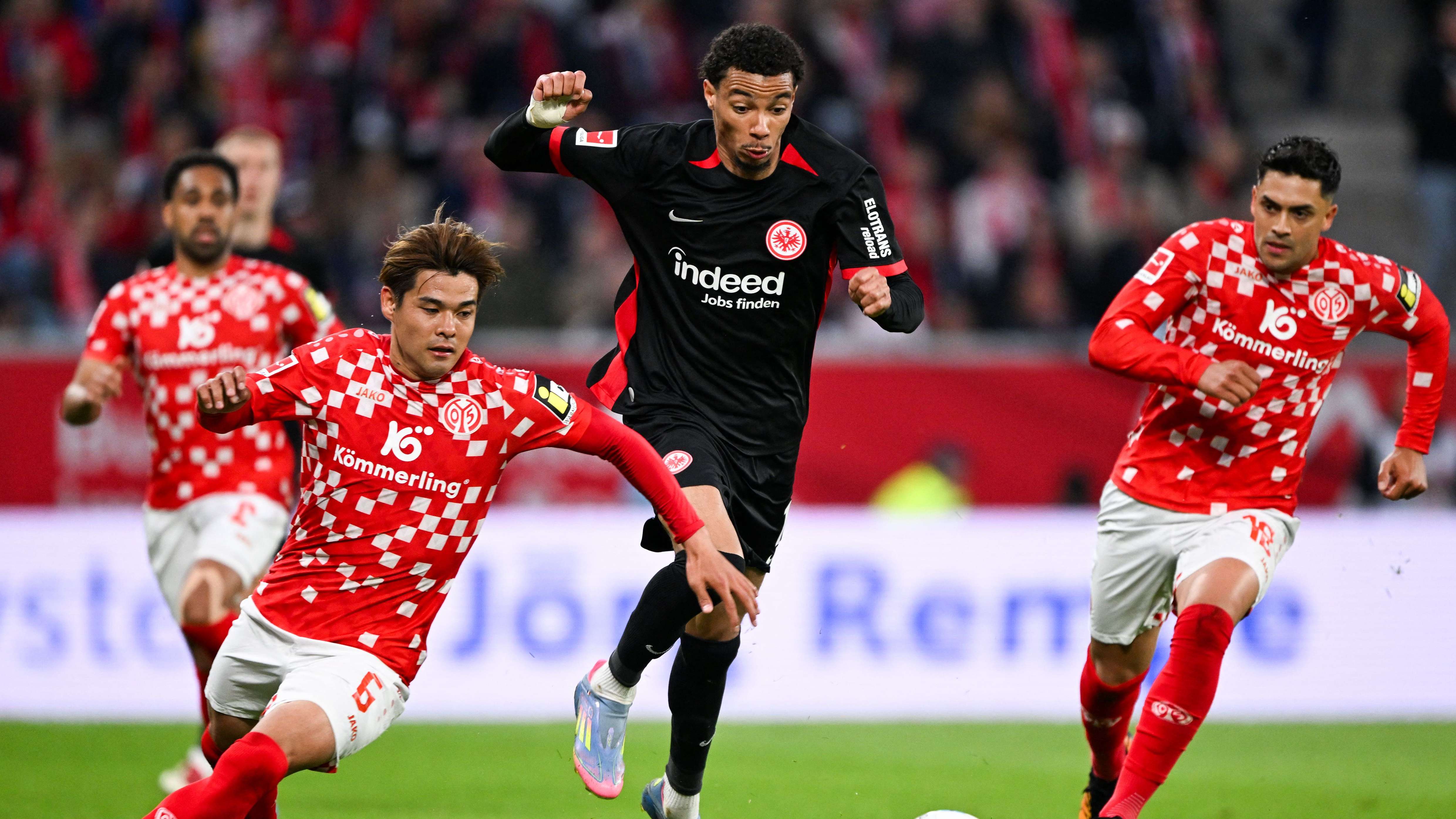 FBL-GER-BUNDESLIGA-MAINZ-FRANKFURT