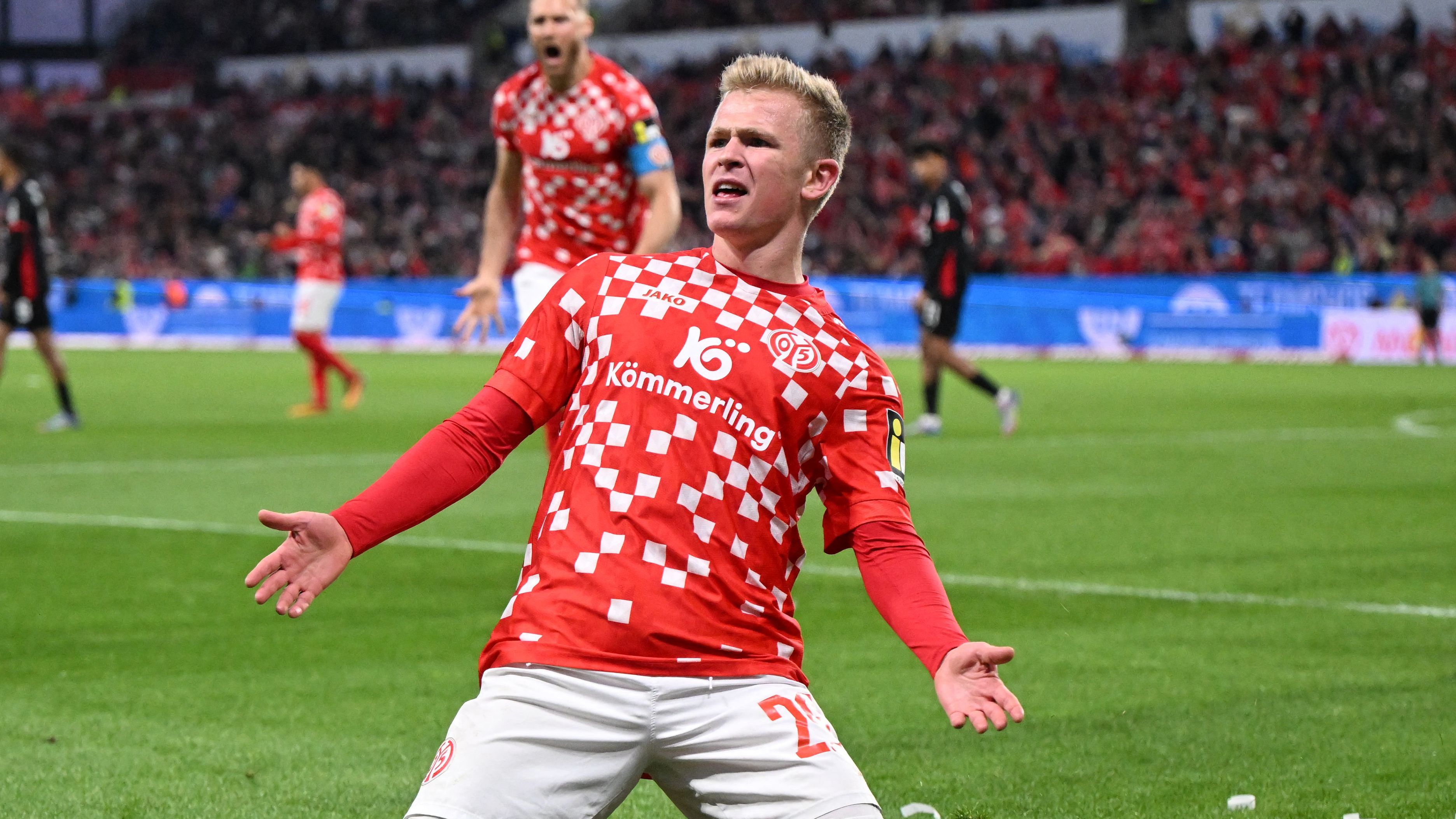 FBL-GER-BUNDESLIGA-MAINZ-FRANKFURT