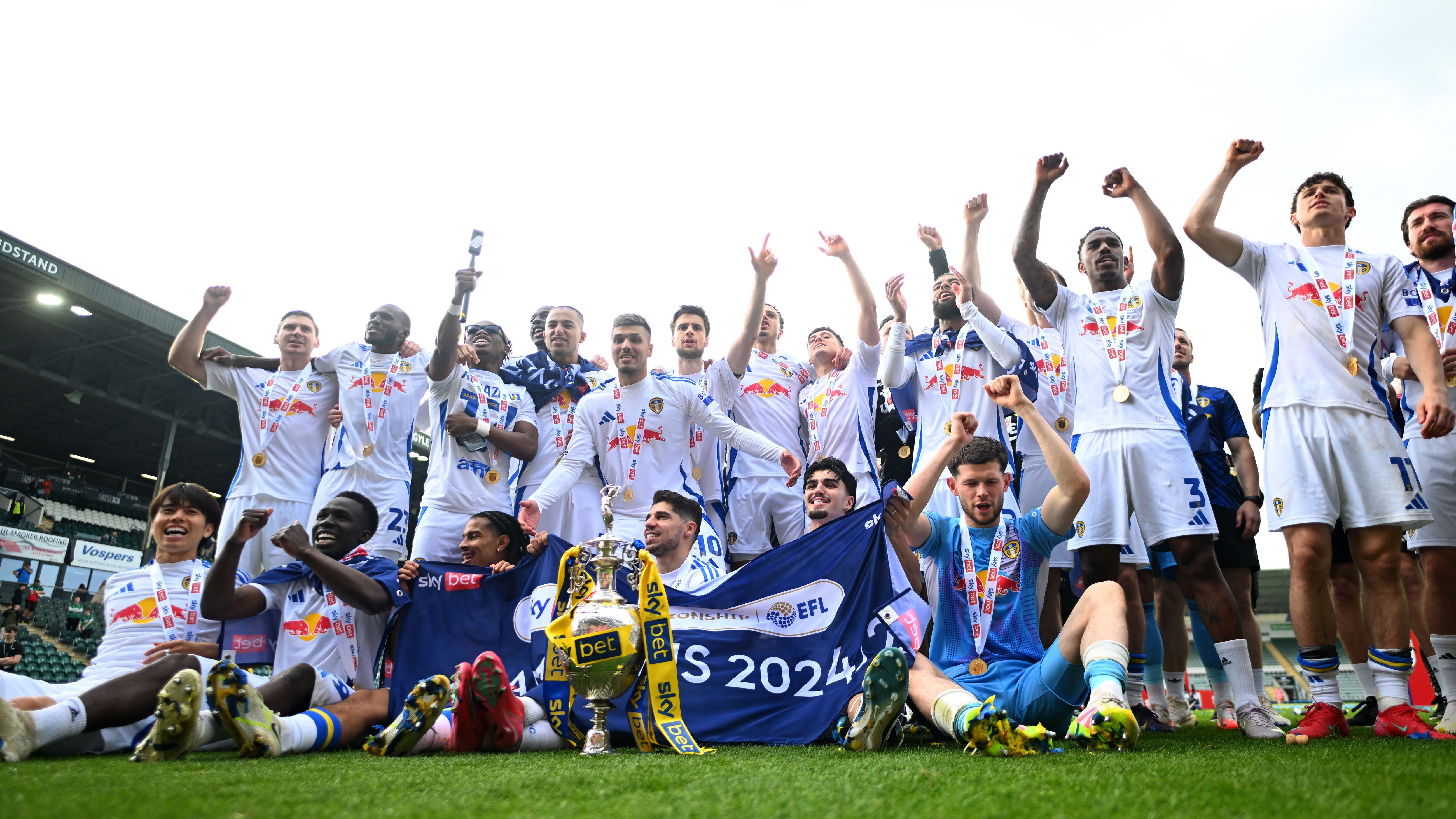 Plymouth Argyle FC v Leeds United FC - Sky Bet Championship