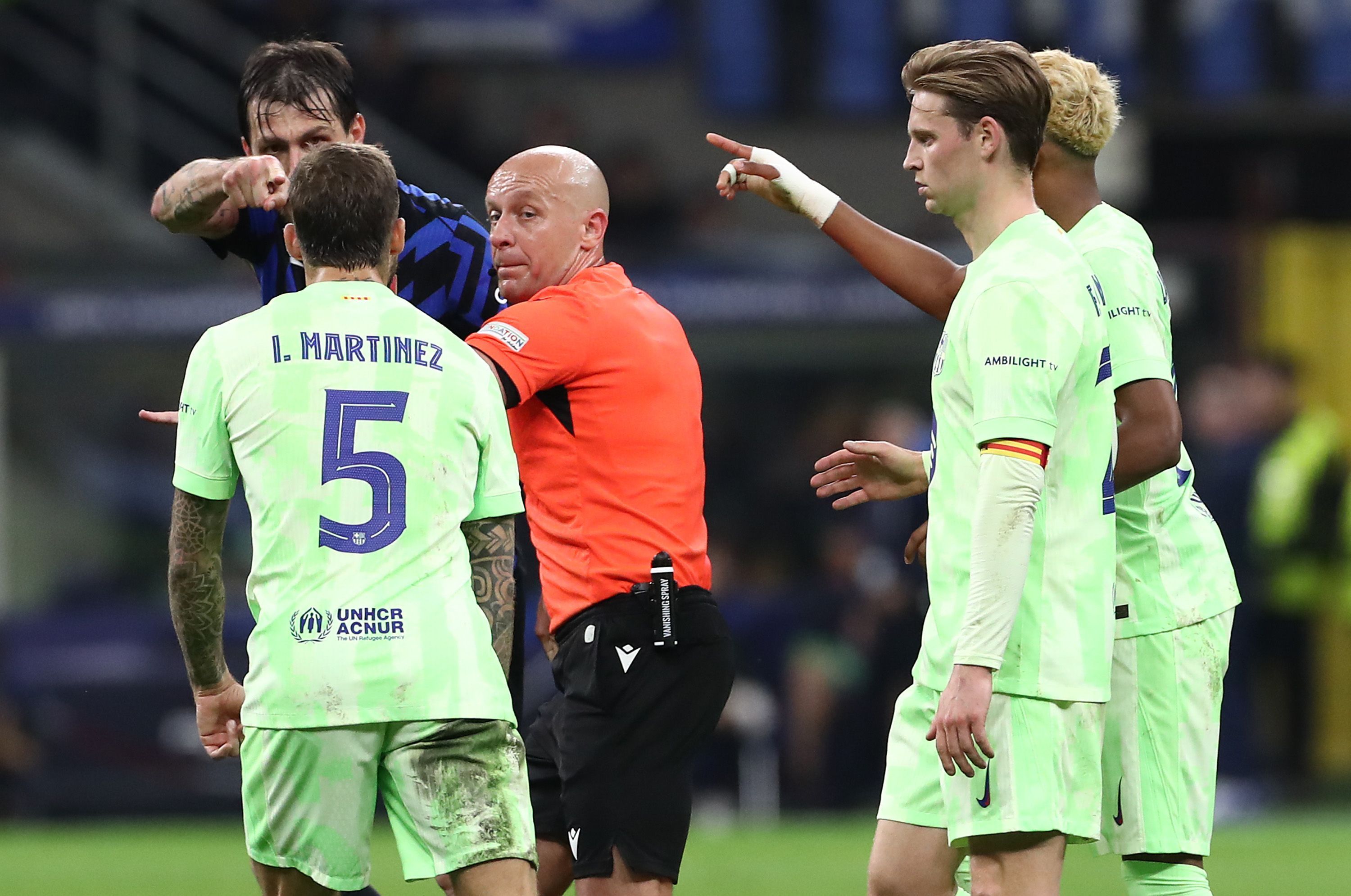 Inter de Milán busca reforzar la defensa con Eric García del Barcelona