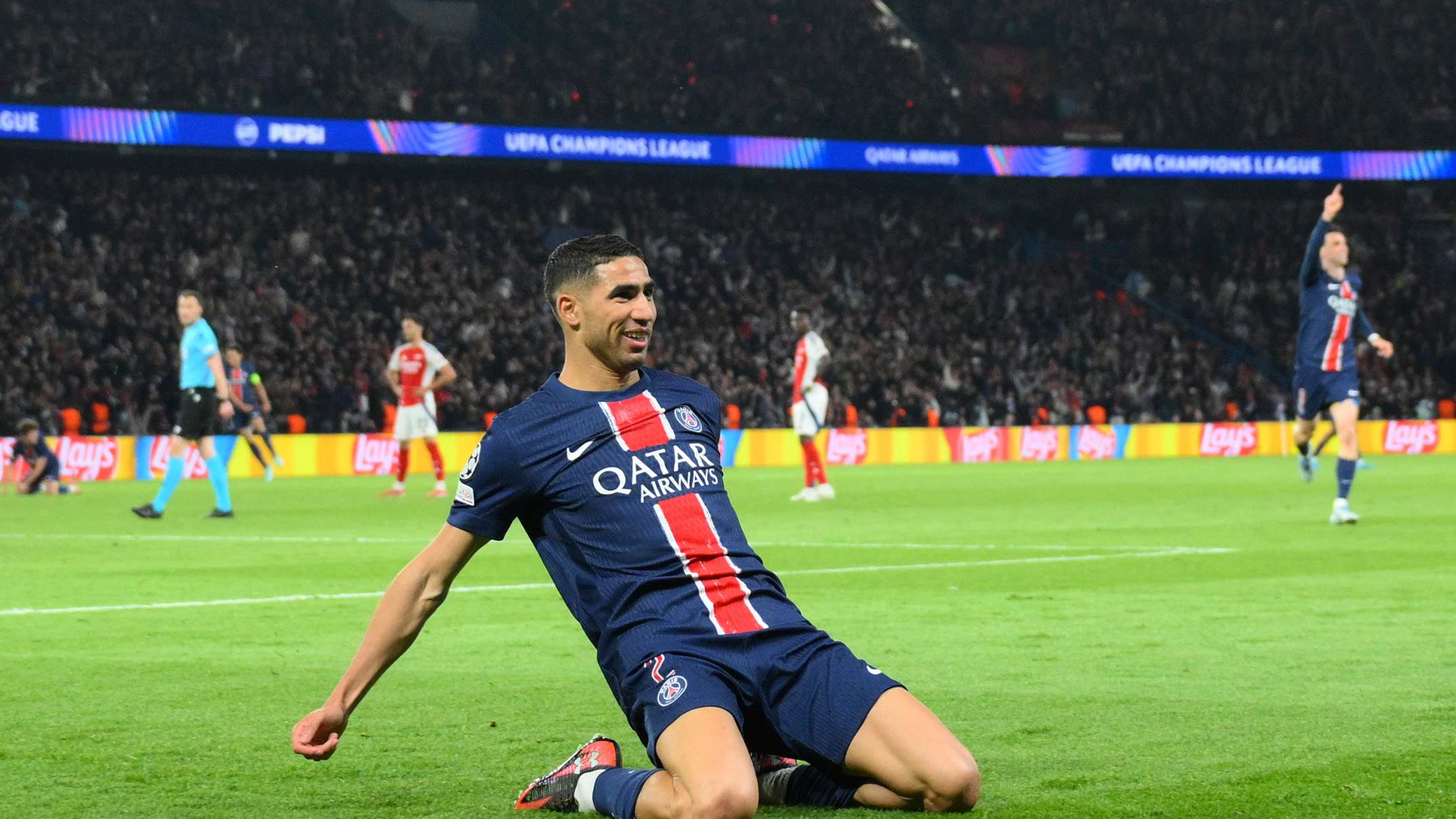 Paris Saint-Germain v Arsenal FC - UEFA Champions League 2024/25 Semi Final Second Leg