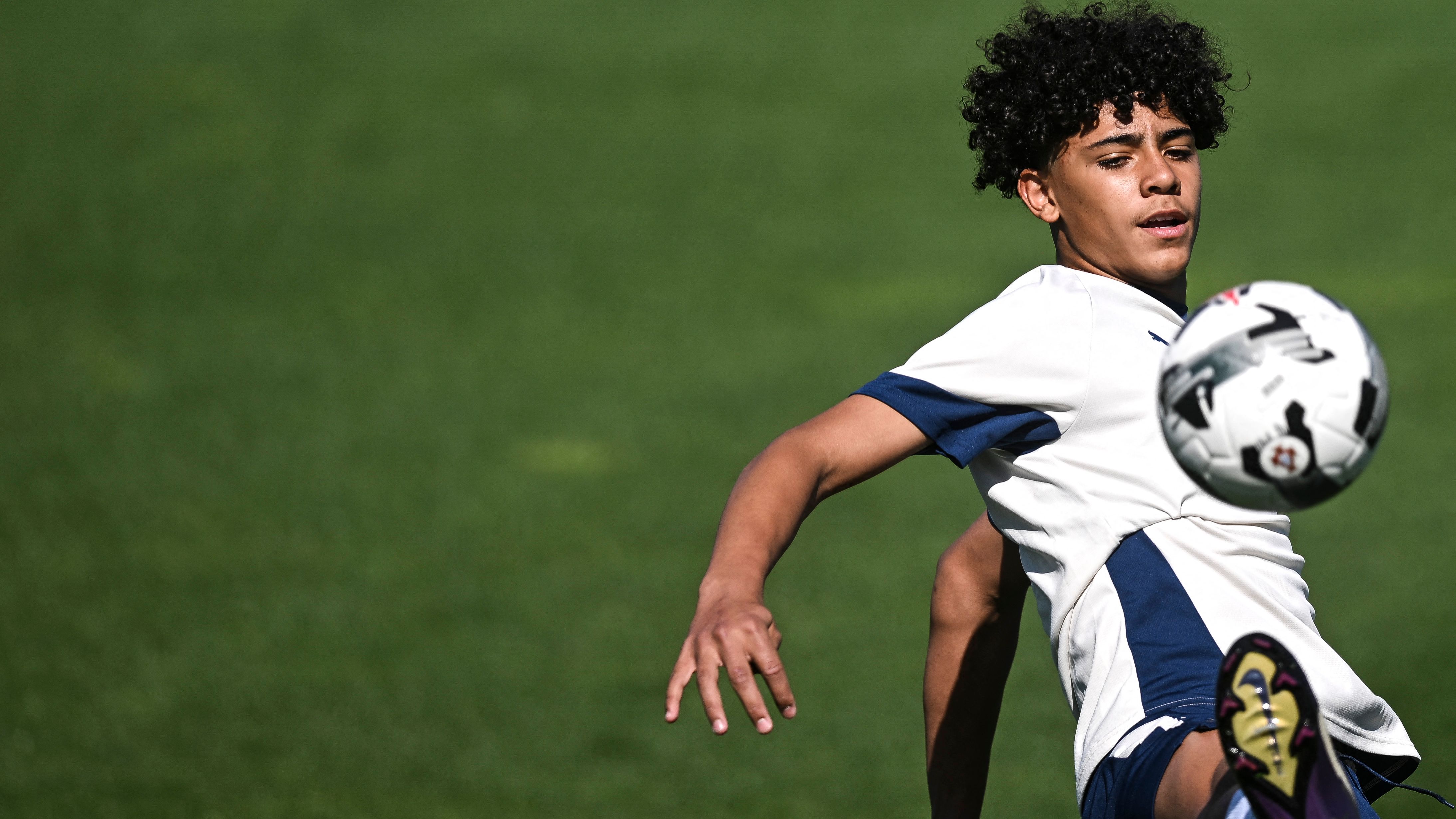 نجل رونالدو؟.. النصر يجهز لقرار جريء