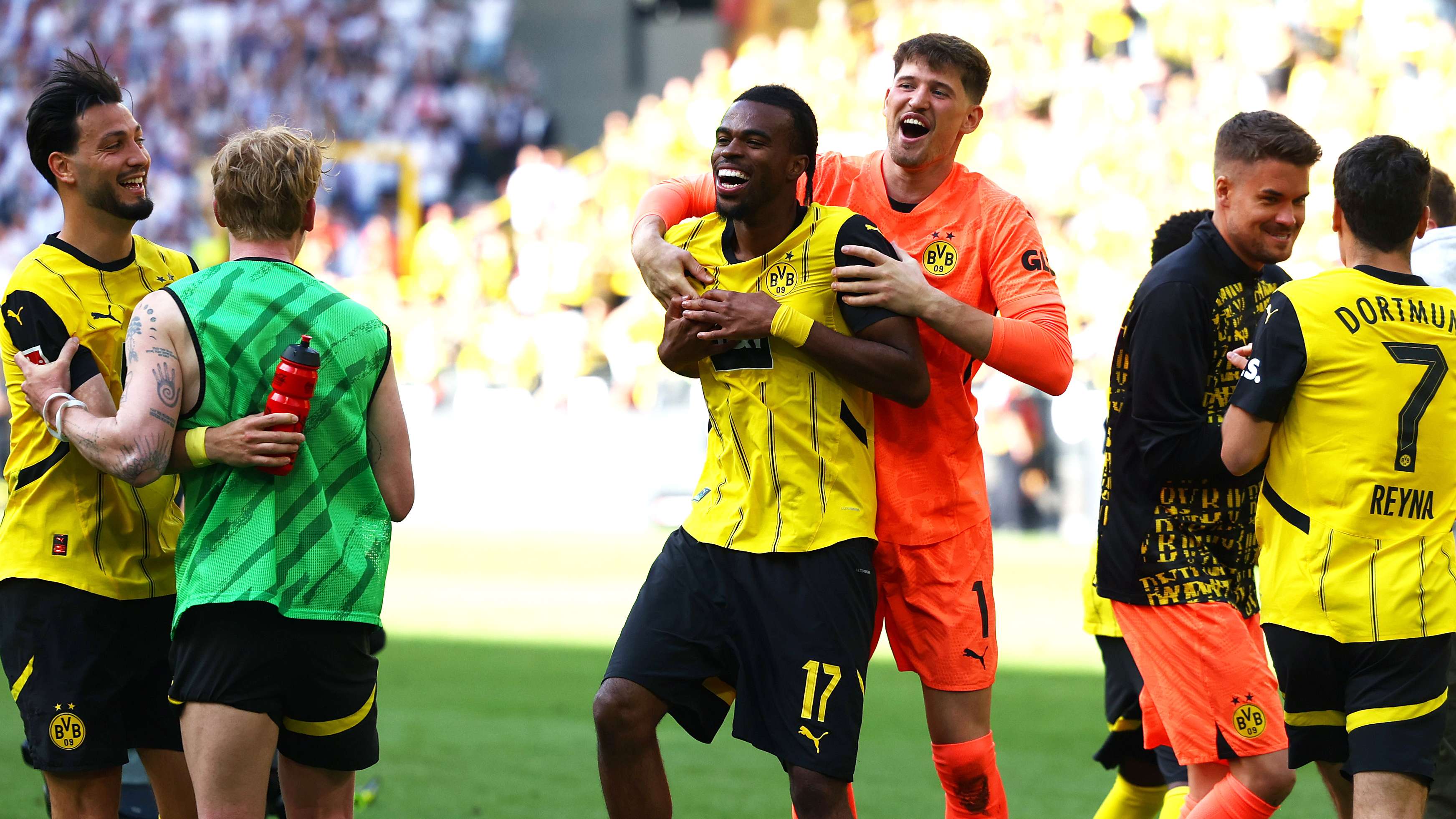 Borussia Dortmund v Holstein Kiel - Bundesliga