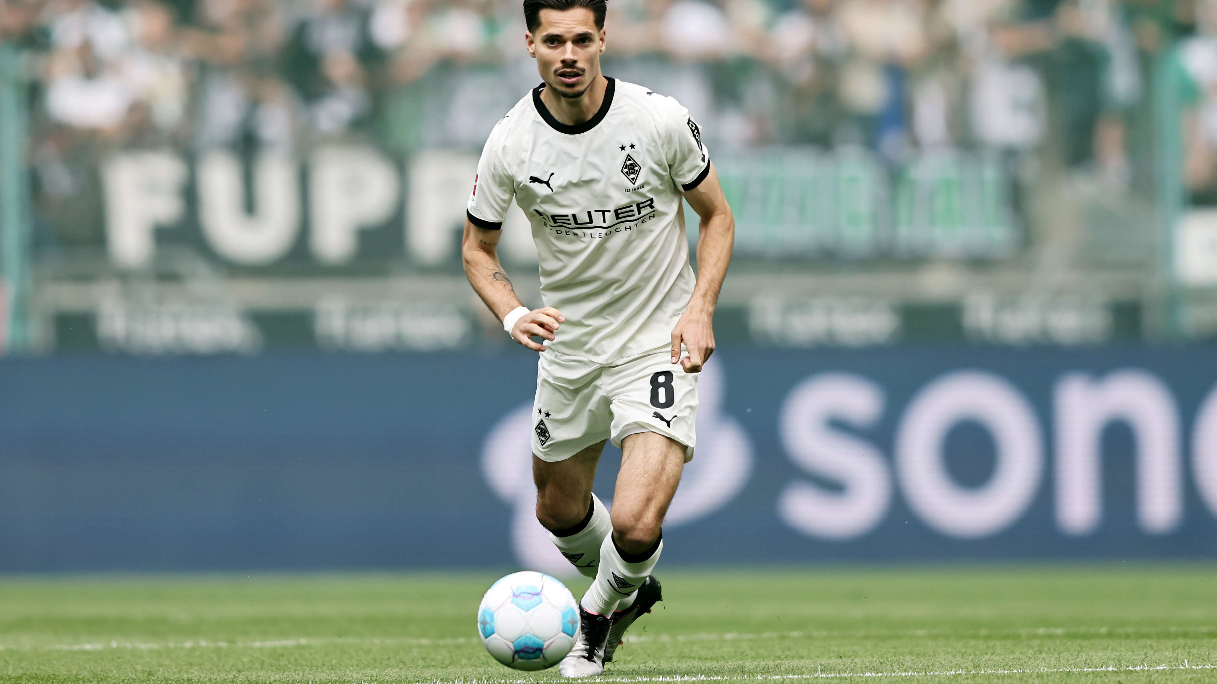 Borussia Mönchengladbach v VfL Wolfsburg - Bundesliga