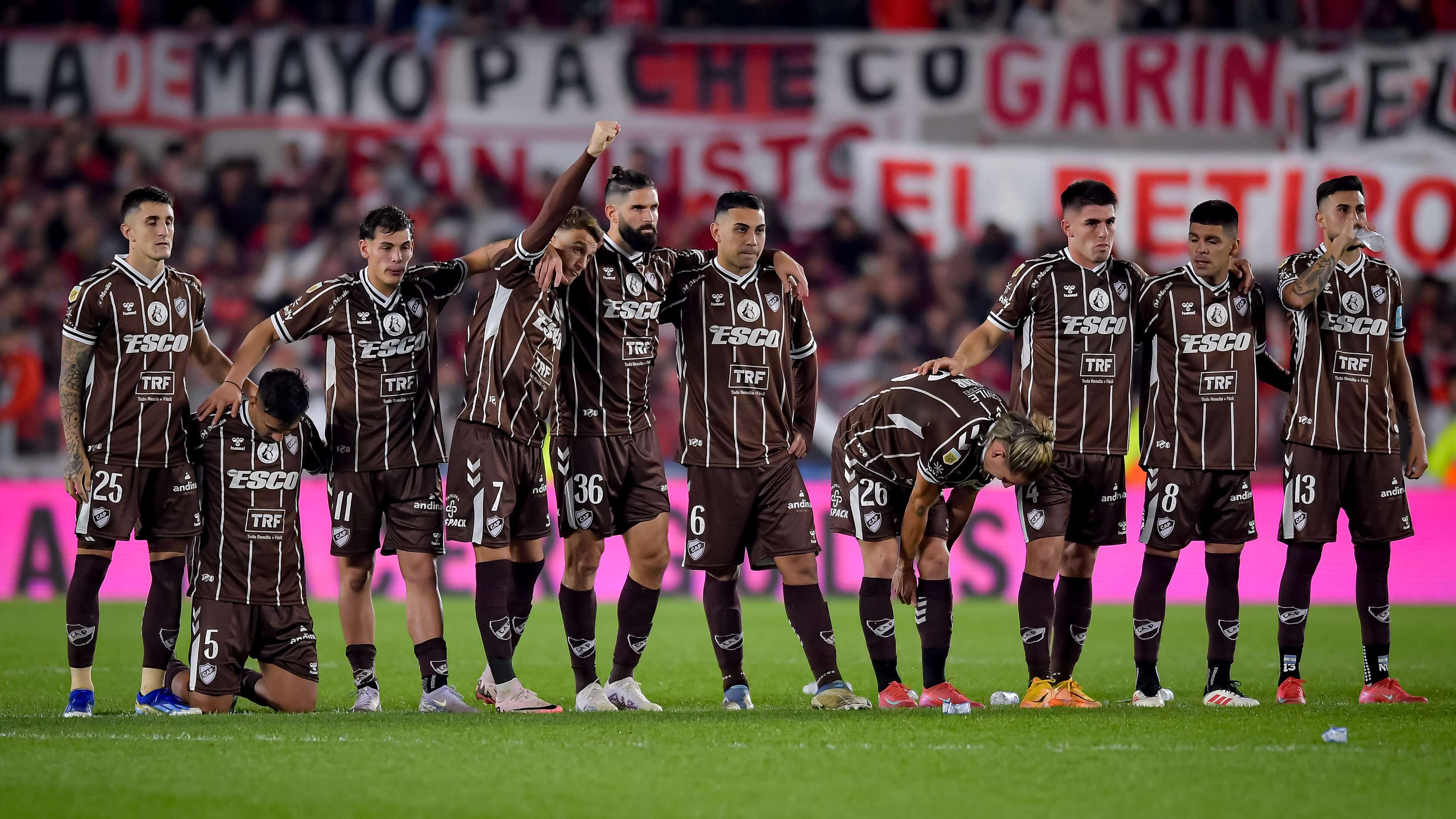 River Plate v Platense - Torneo Apertura Betano 2025: Quarterfinals