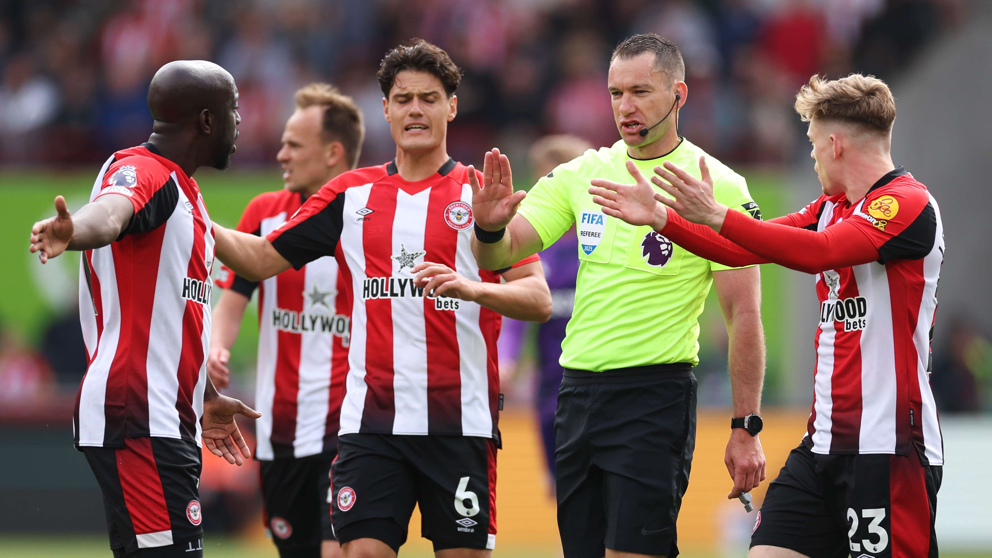Brentford FC v Fulham FC - Premier League