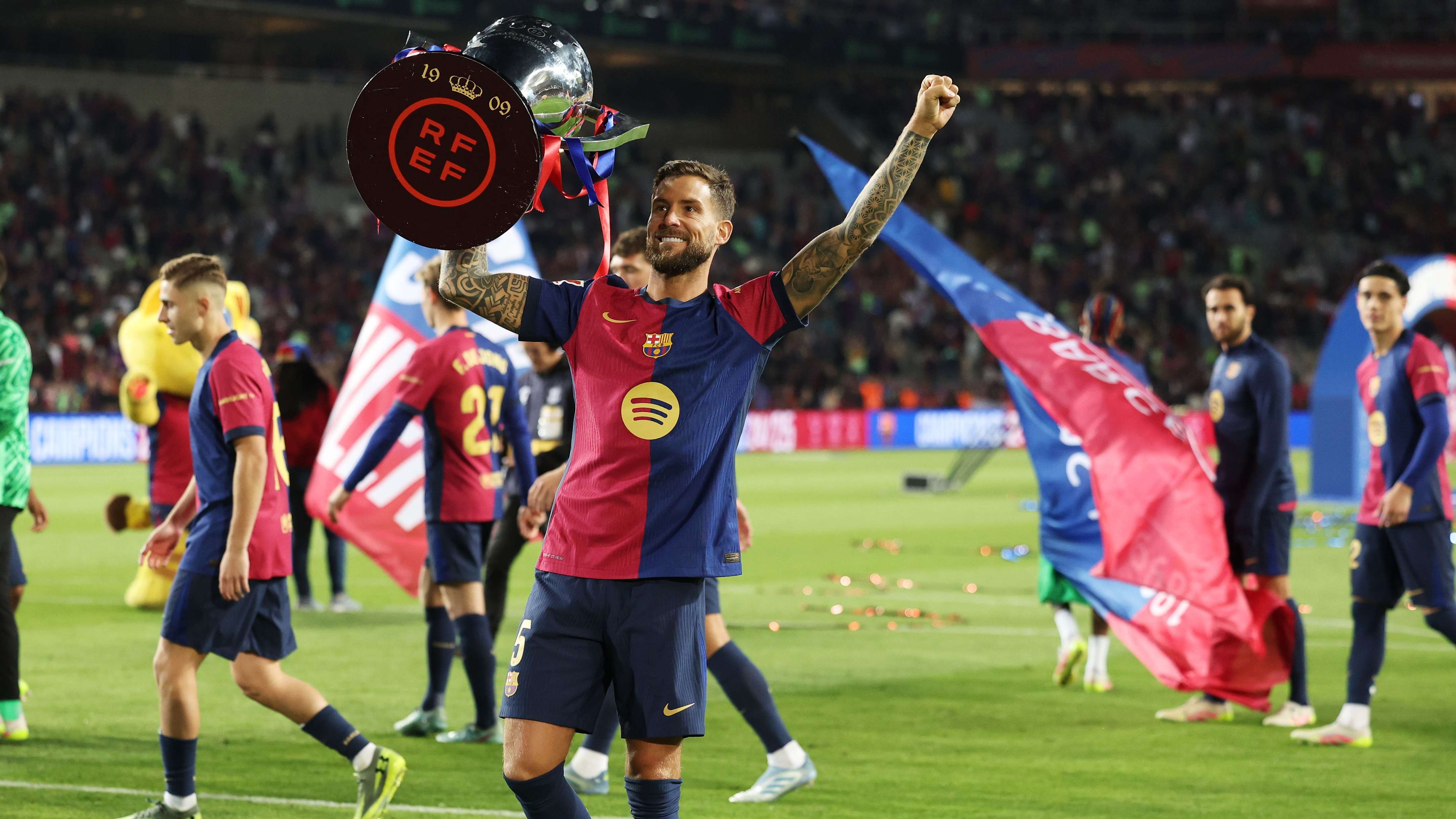 FC Barcelona v Villarreal CF - La Liga EA Sports