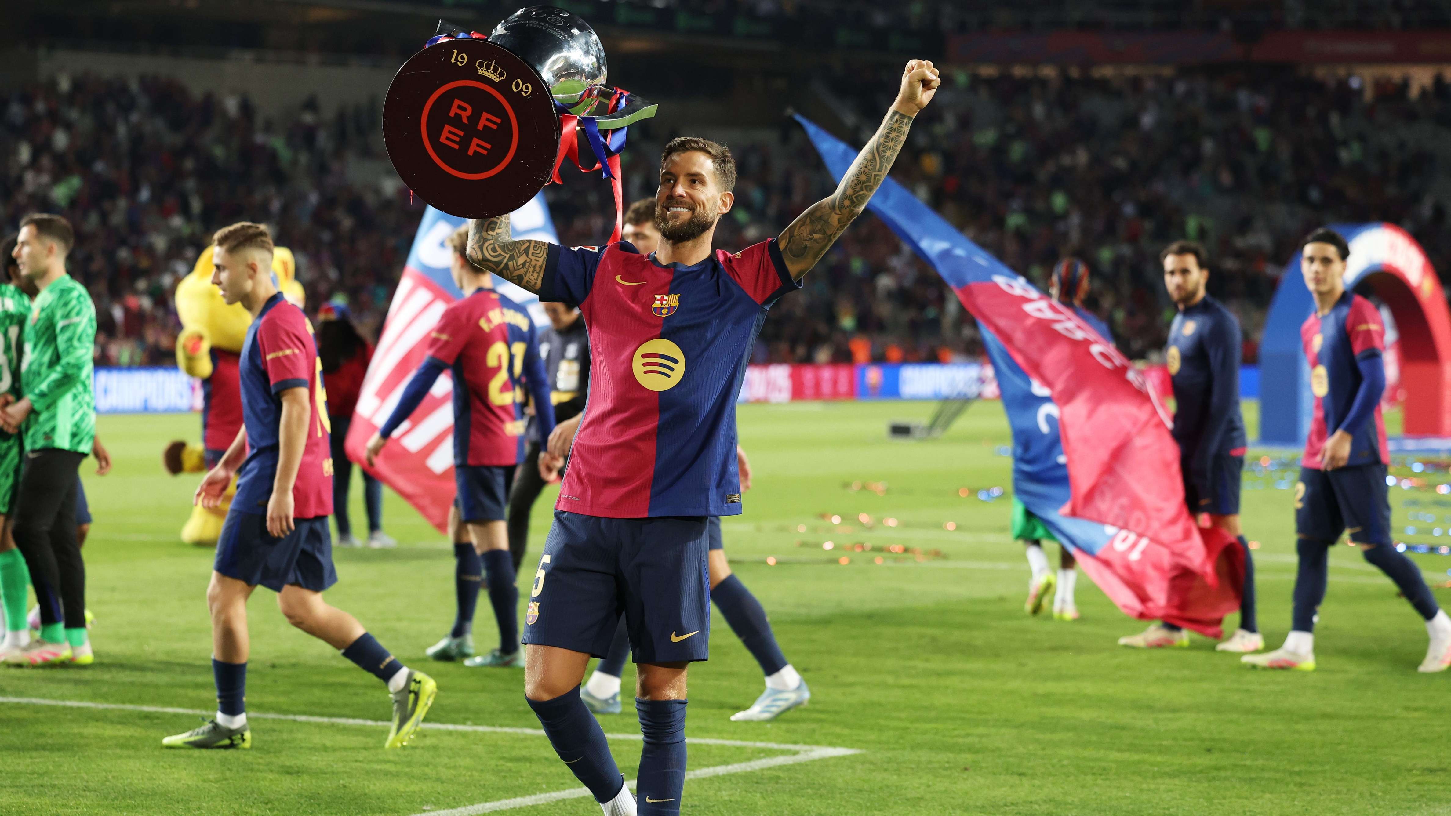 FC Barcelona v Villarreal CF - La Liga EA Sports