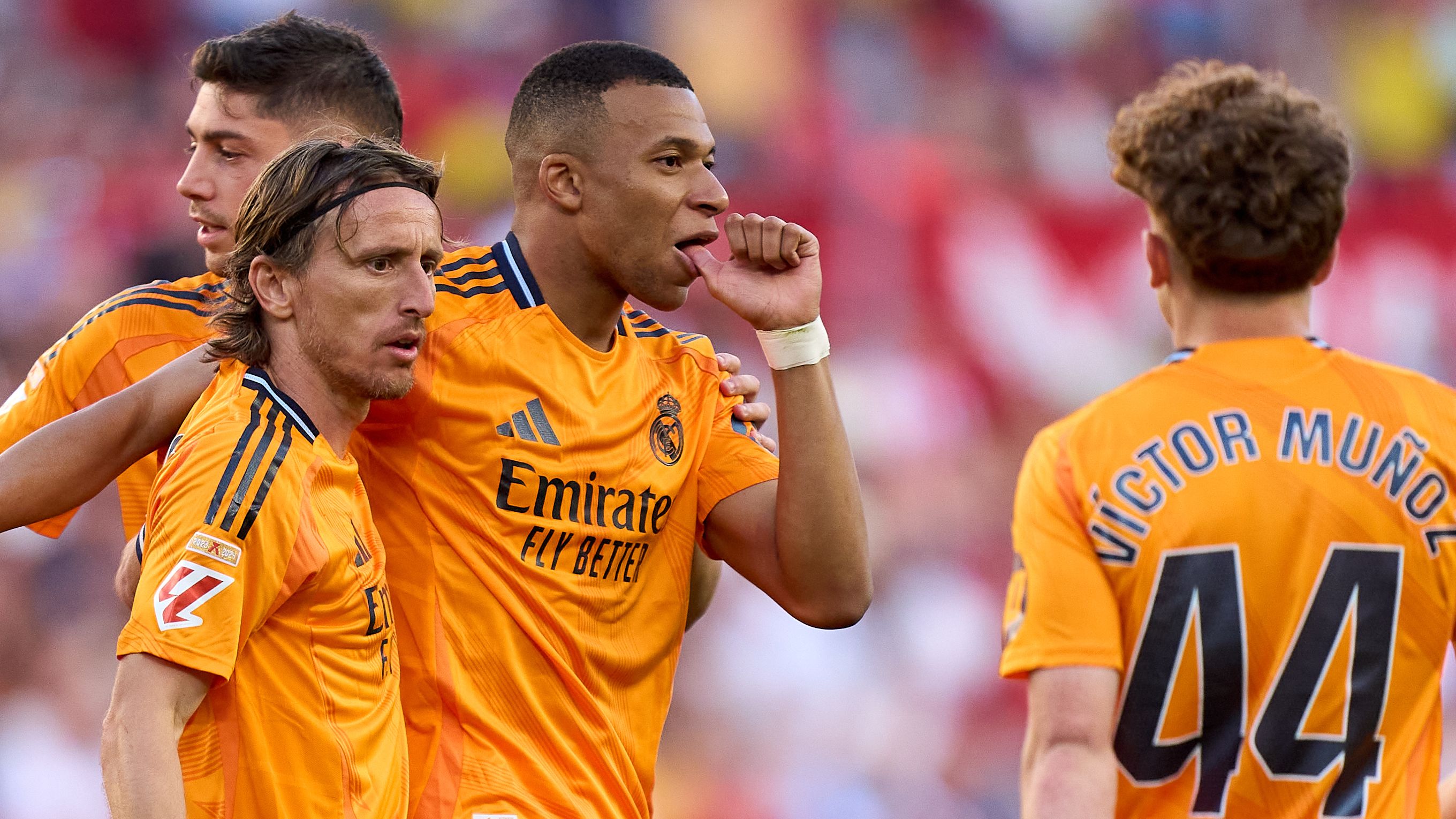خارج البرنابيو.. ريال مدريد يؤمن جوهرته من حيل برشلونة