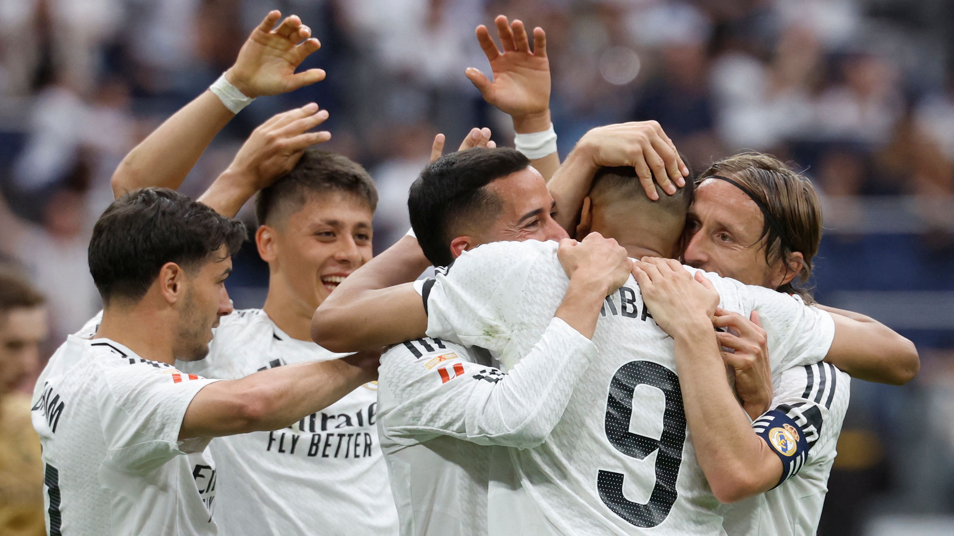 TOPSHOT-FBL-ESP-LIGA-REAL MADRID-REAL SOCIEDAD