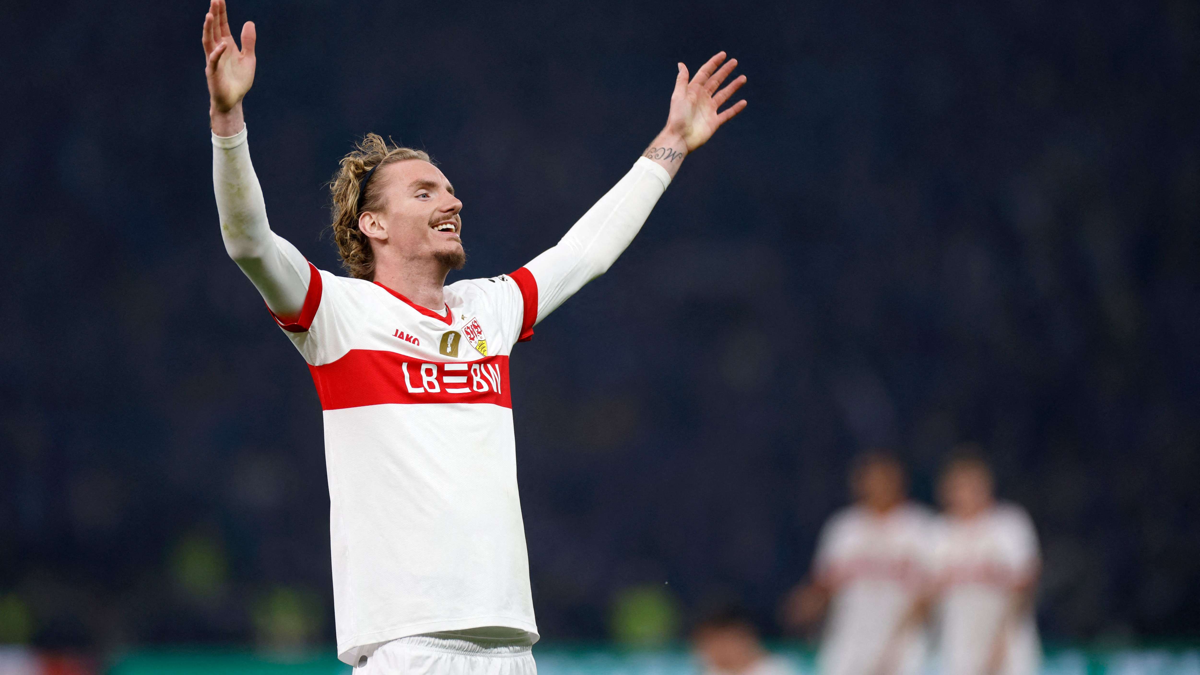 FBL-GER-CUP-BIELEFELD-STUTTGART