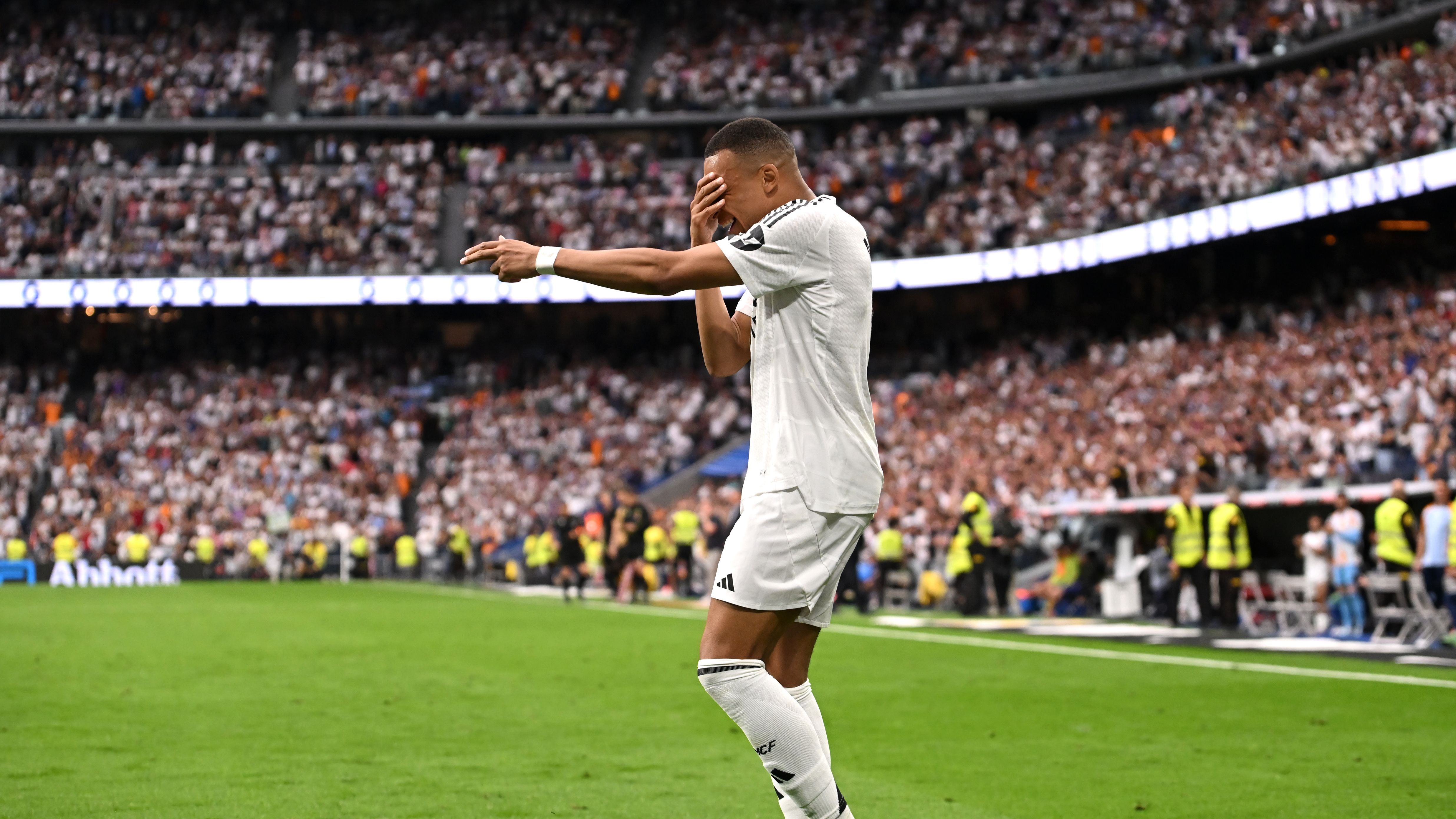 Real Madrid CF v Real Sociedad - La Liga EA Sports