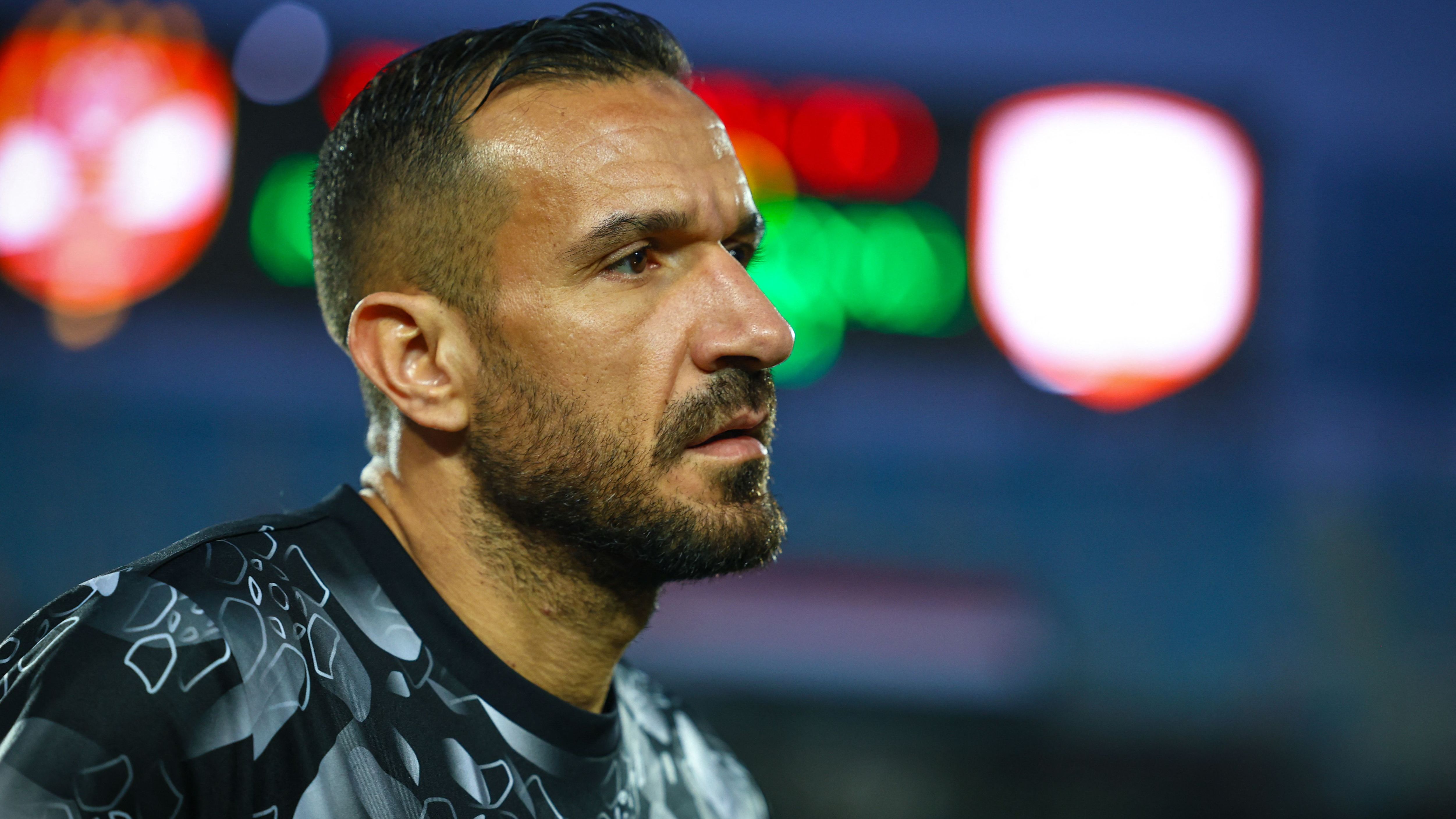 النادي الصفاقسي يعلن إصابة قائده علي معلول ويحدد مدة غيابه عن الملاعب