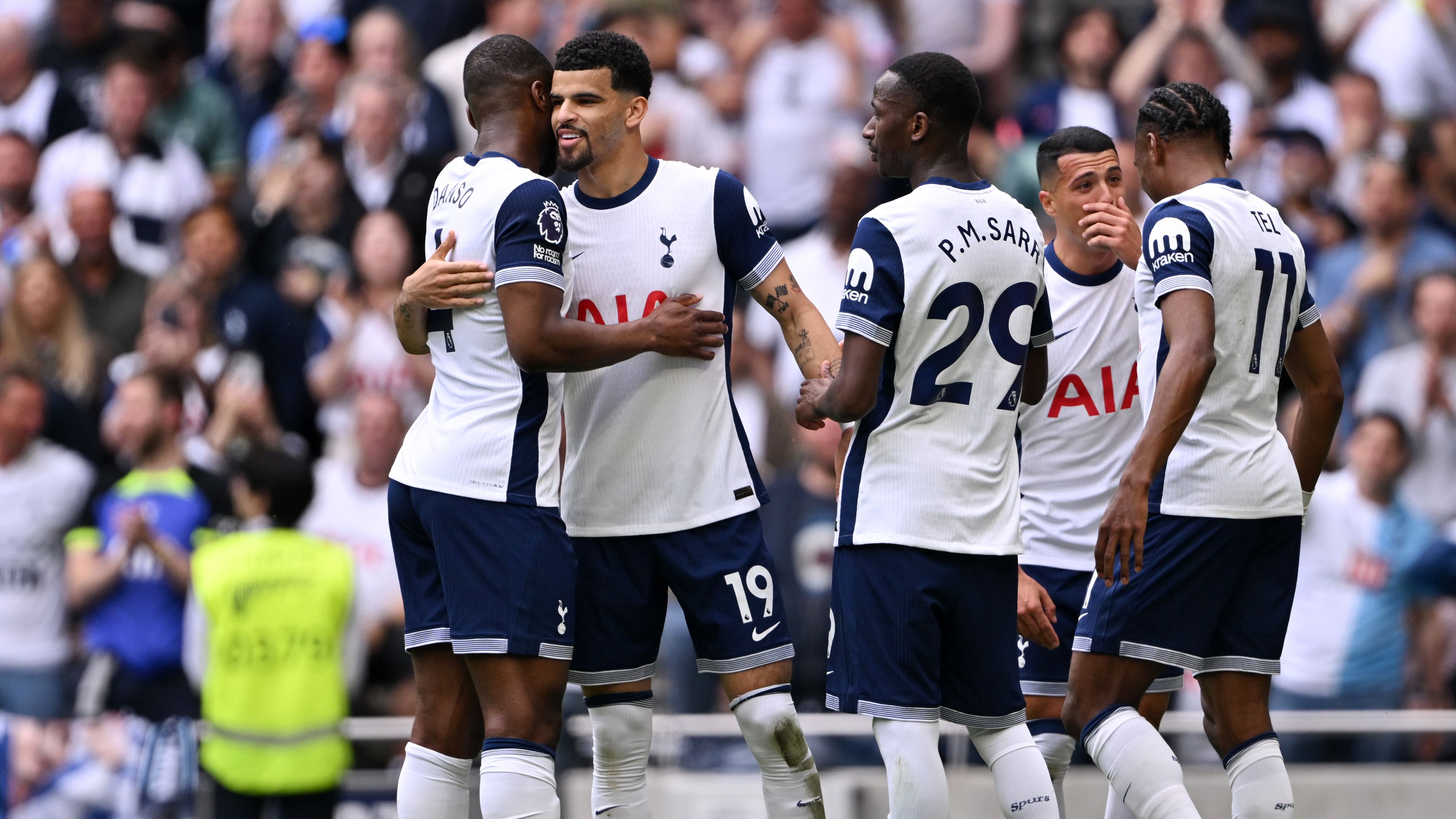 Tottenham Hotspur FC v Brighton & Hove Albion FC - Premier League