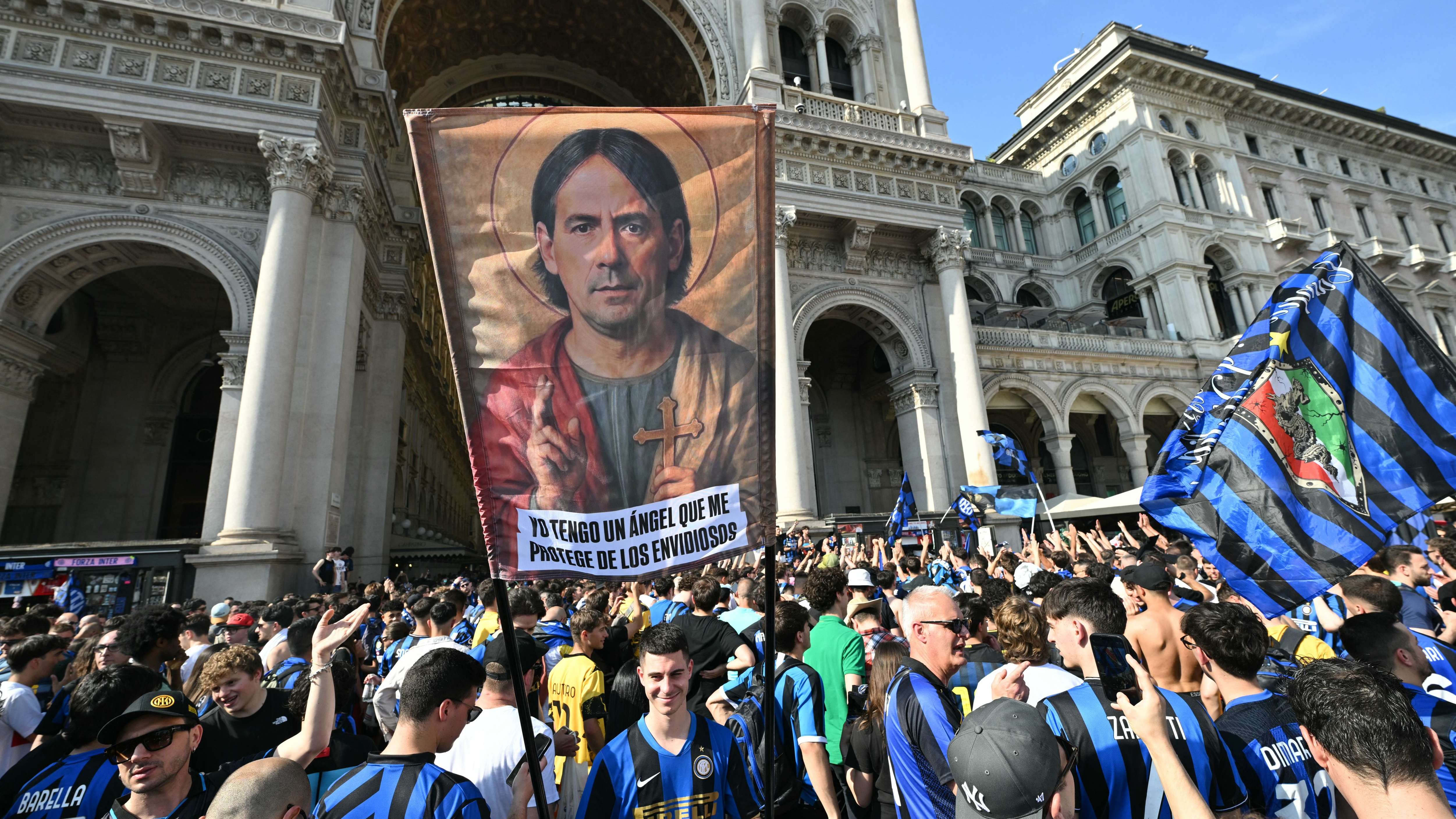 TOPSHOT-FBL-EUR-C1-PSG-INTER-FANS