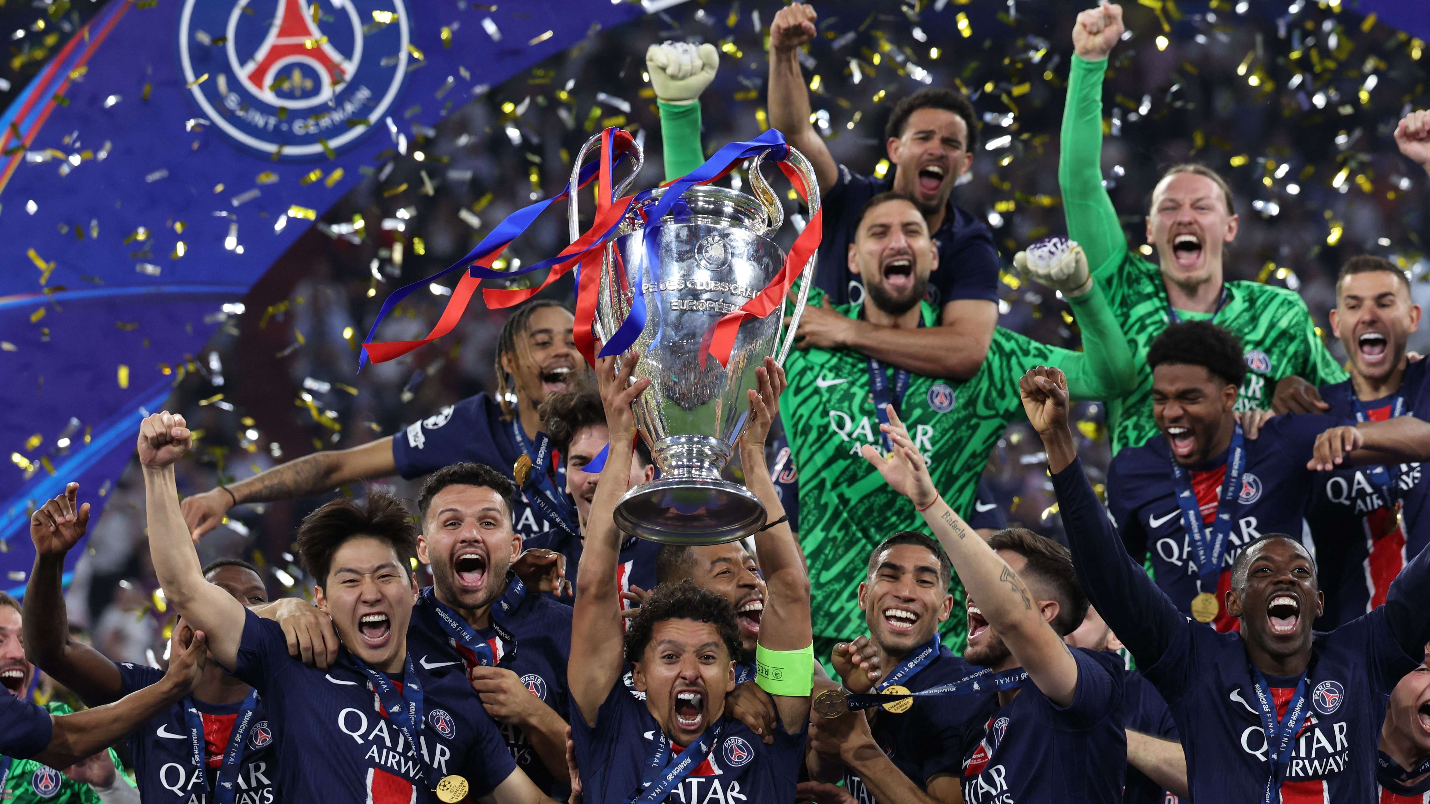 TOPSHOT-FBL-EUR-C1-PSG-INTER-FINAL-TROPHY