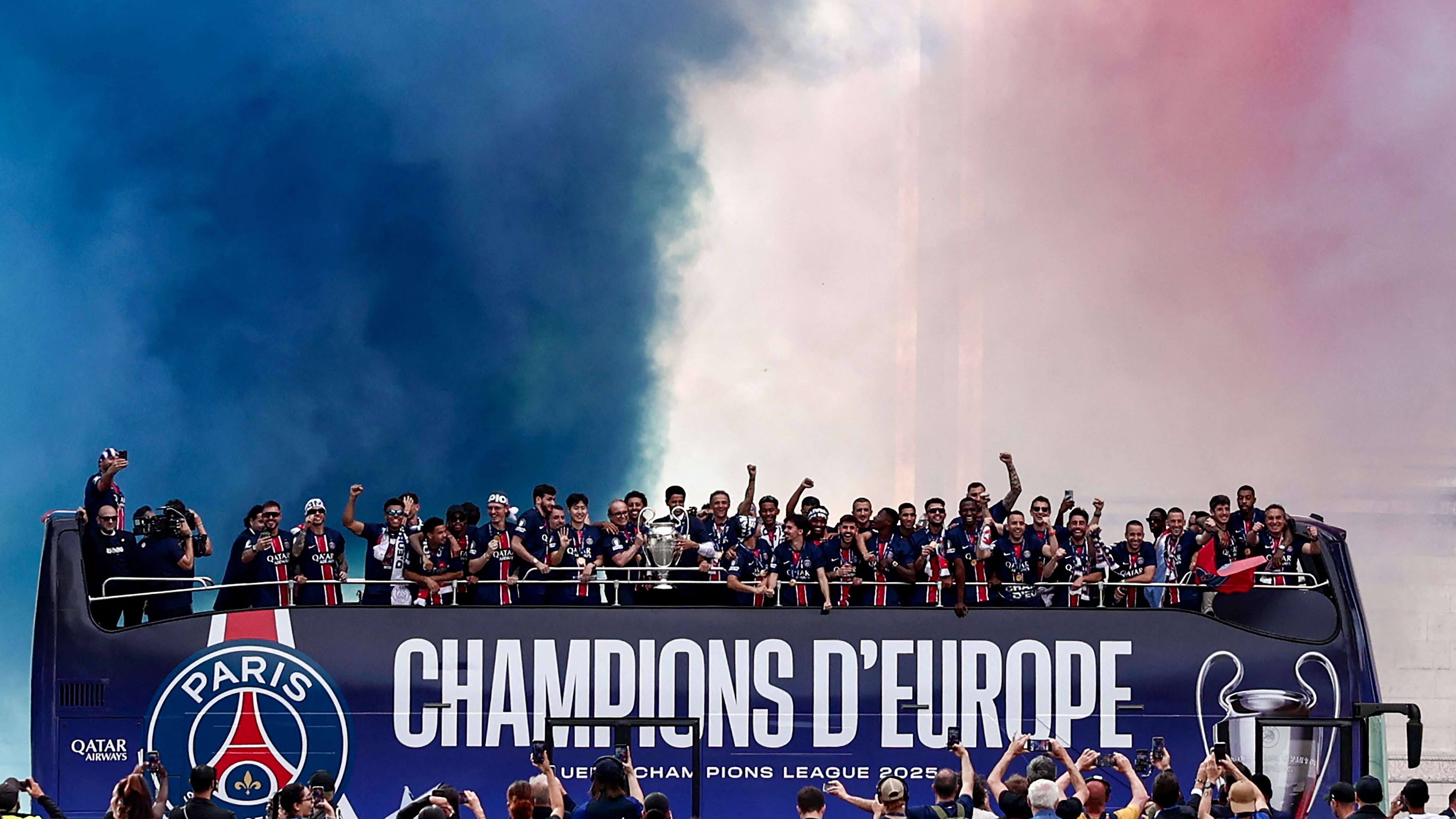FBL-EUR-C1-PSG-PARADE