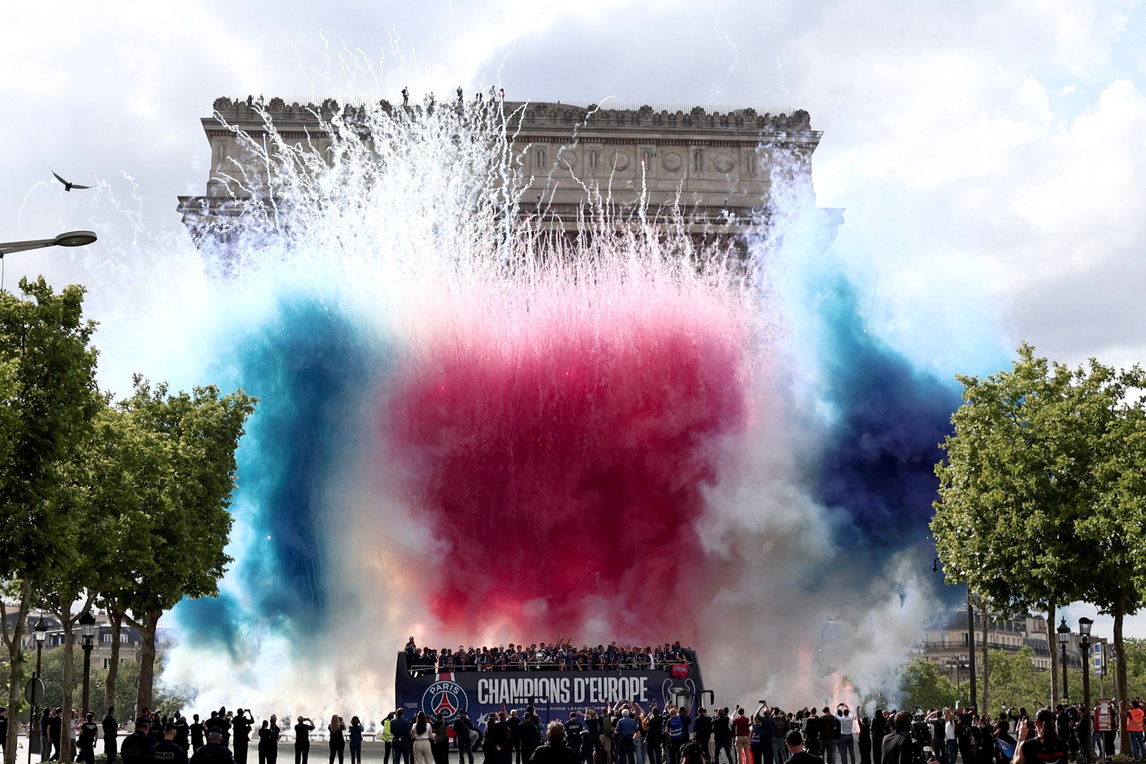 FBL-EUR-C1-PSG-PARADE