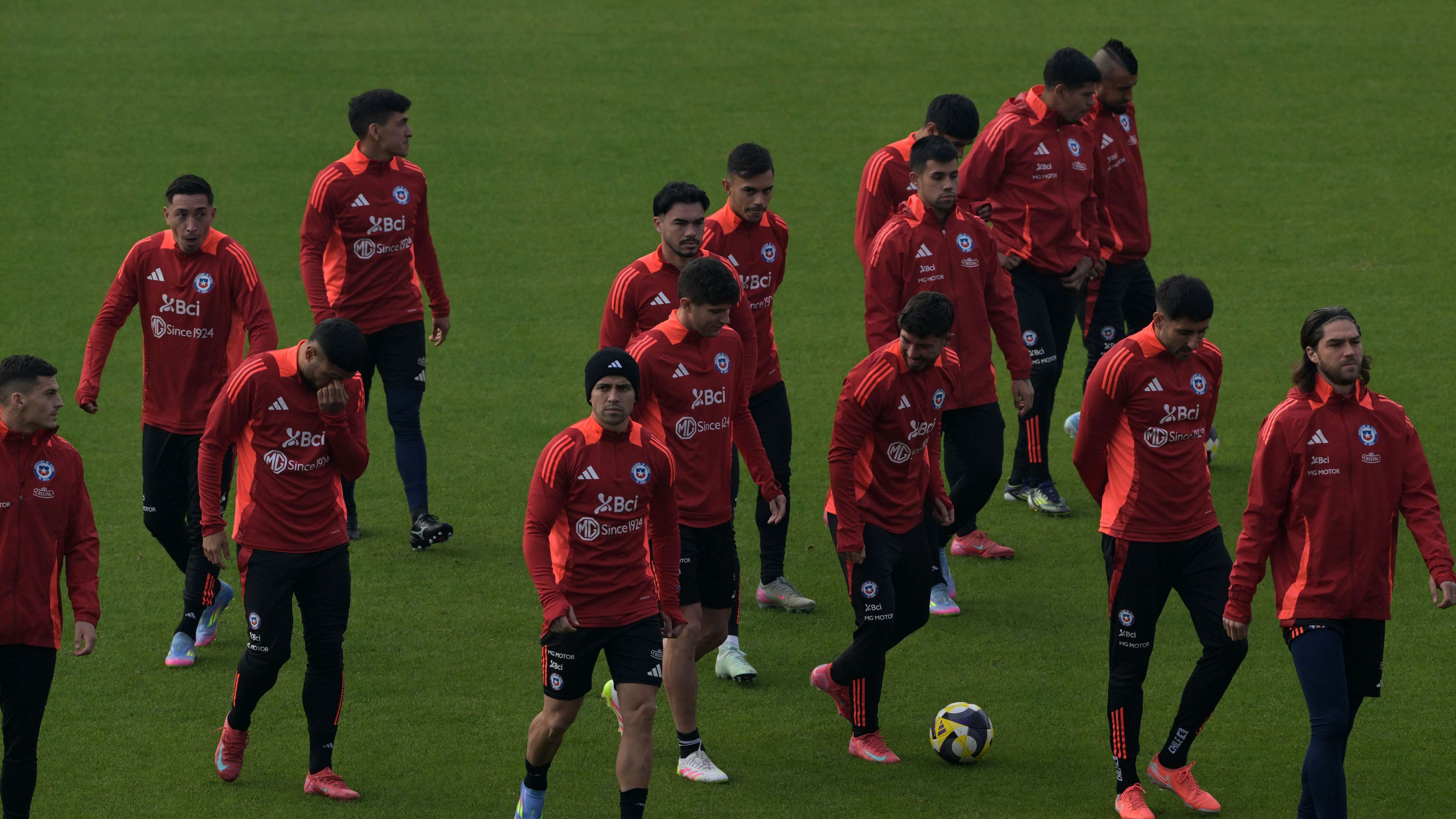 FBL-WC-2026-SAMERICA-QUALIFIERS-CHI-TRAINING