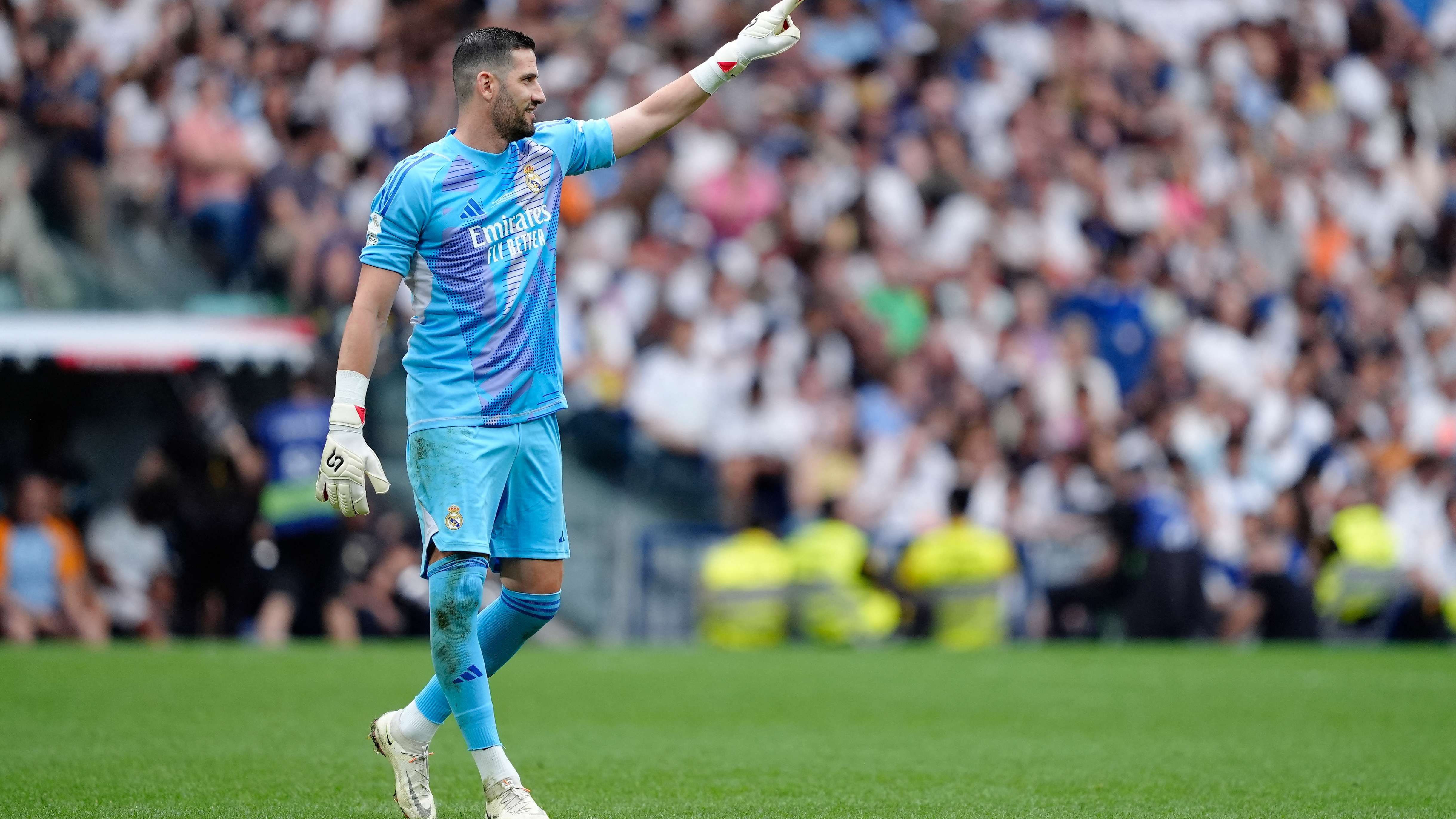 Real-Madrid-Legends-Borussia-Legends-Corazon-Classic-Match-2025