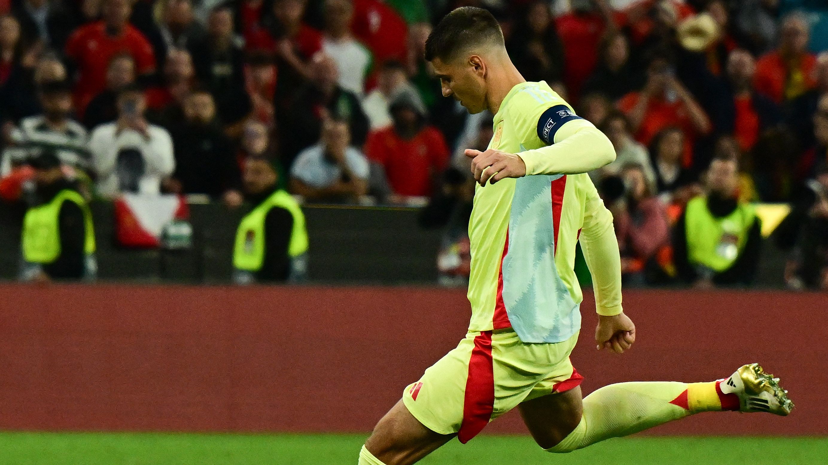 FBL-EUR-NATIONS-POR-ESP