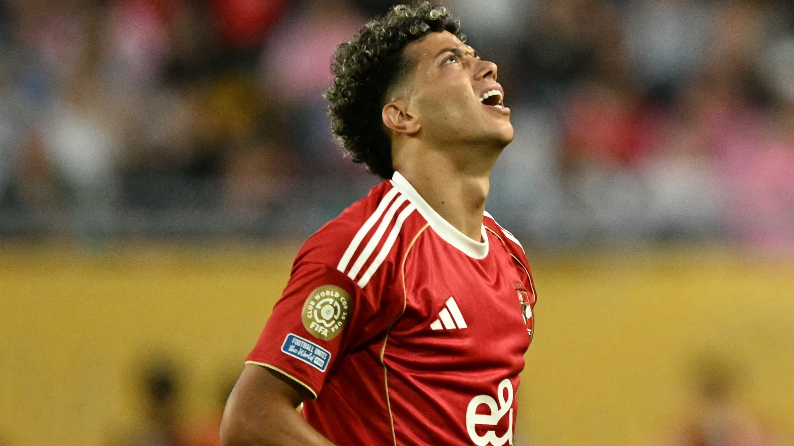 Foto tifosi Ahly contro Imam Ashour al Cairo durante la sanzione