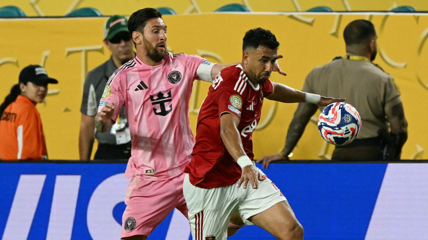 ميهوب: تريزيجيه خالف قواعد الأهلي.. ويجب معاقبته