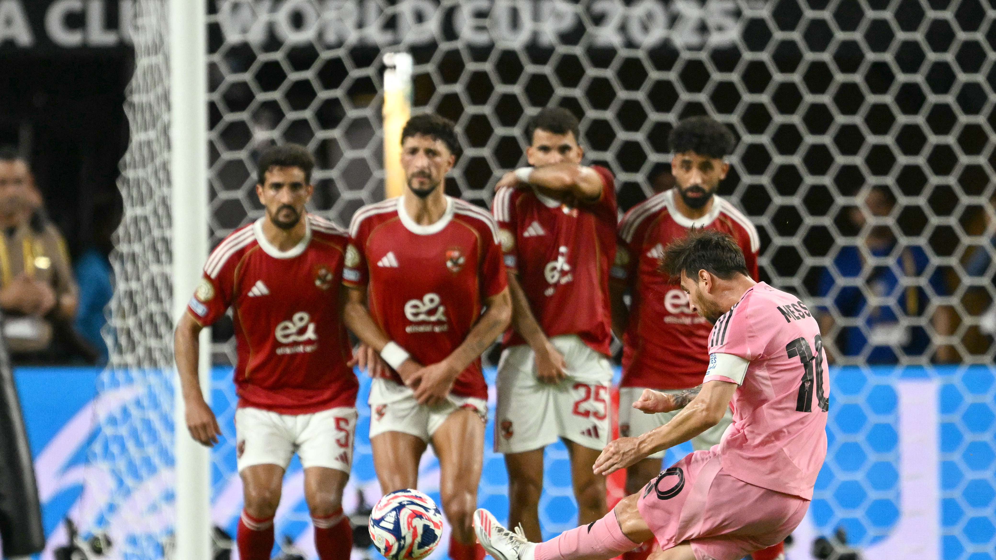 TOPSHOT-FBL-WC-CLUB-2025-MATCH01-AHLY-INTER MIAMI