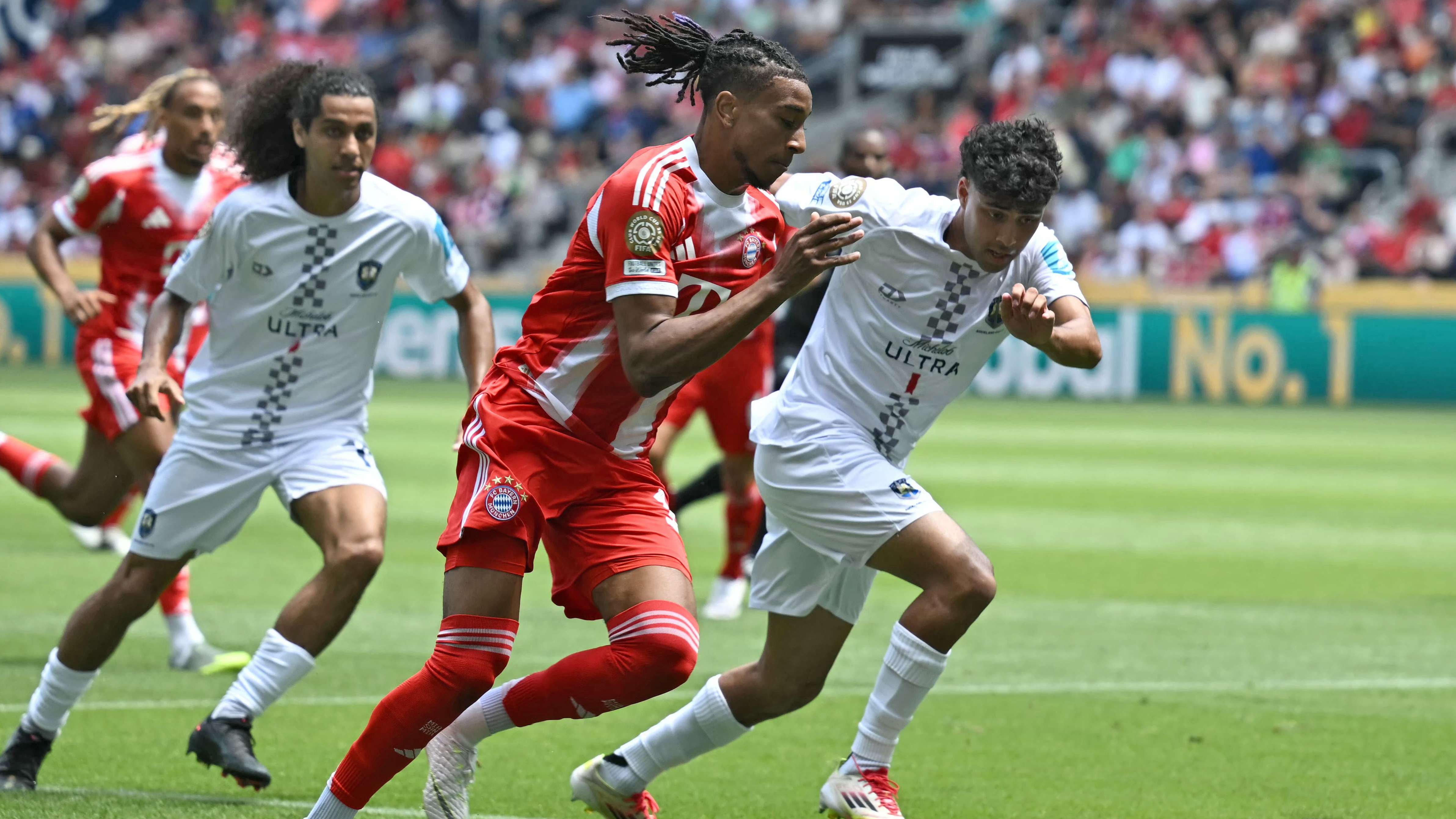 FBL-WC-CLUB-2025-MATCH02-BAYERN-AUCKLAND