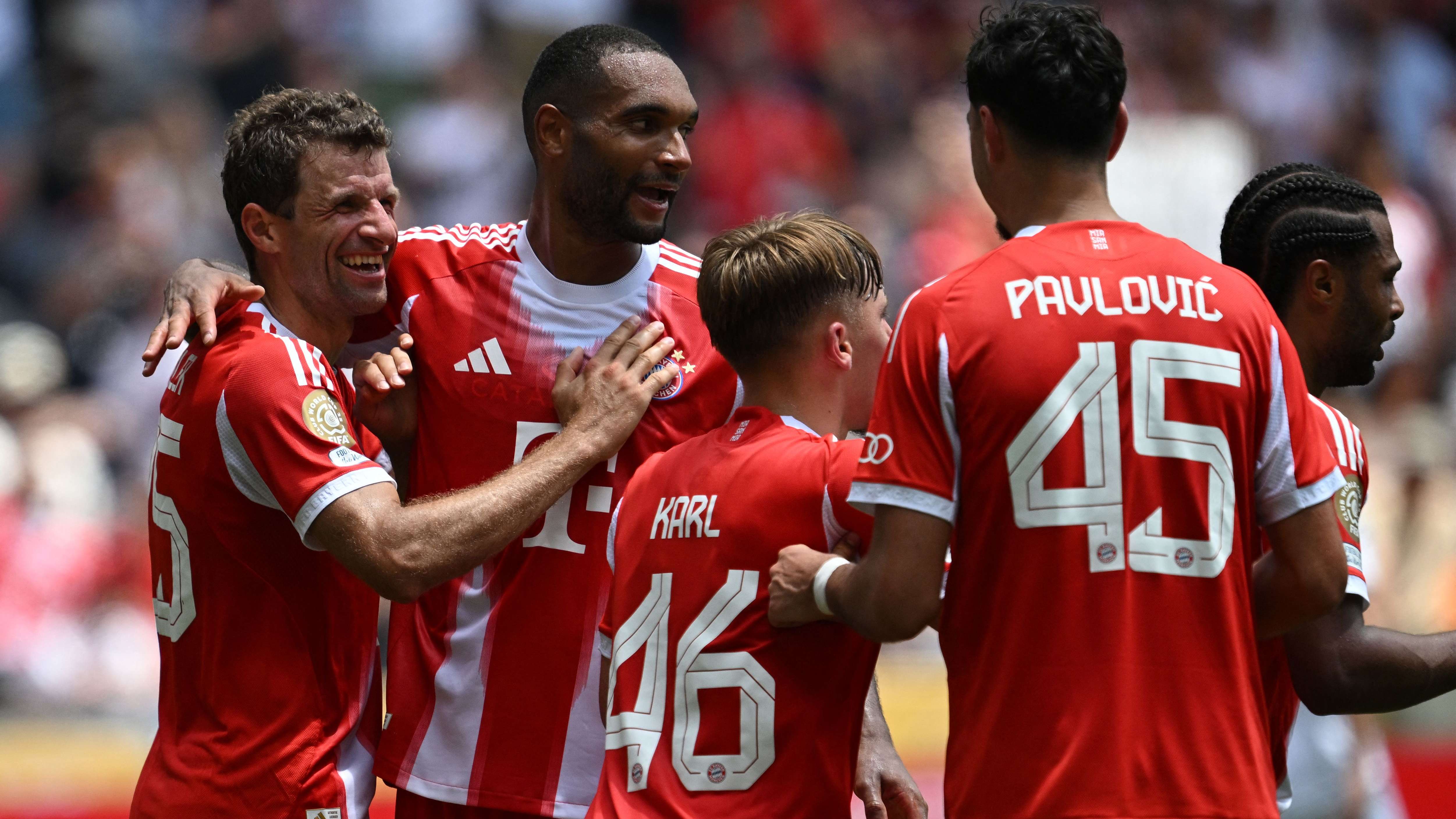 FBL-WC-CLUB-2025-MATCH02-BAYERN-AUCKLAND