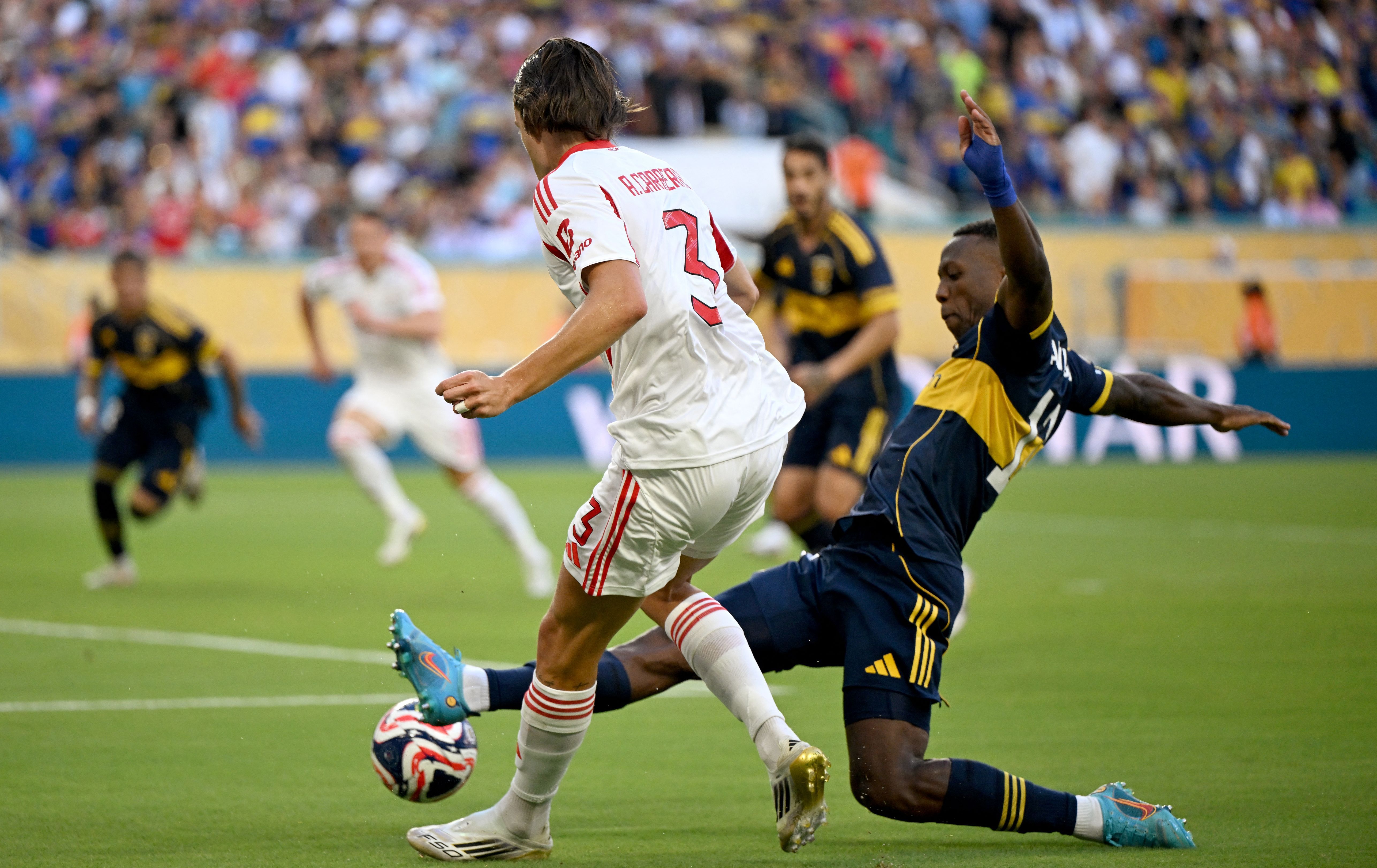 FBL-WC-CLUB-2025-MATCH07-BOCA-BENFICA