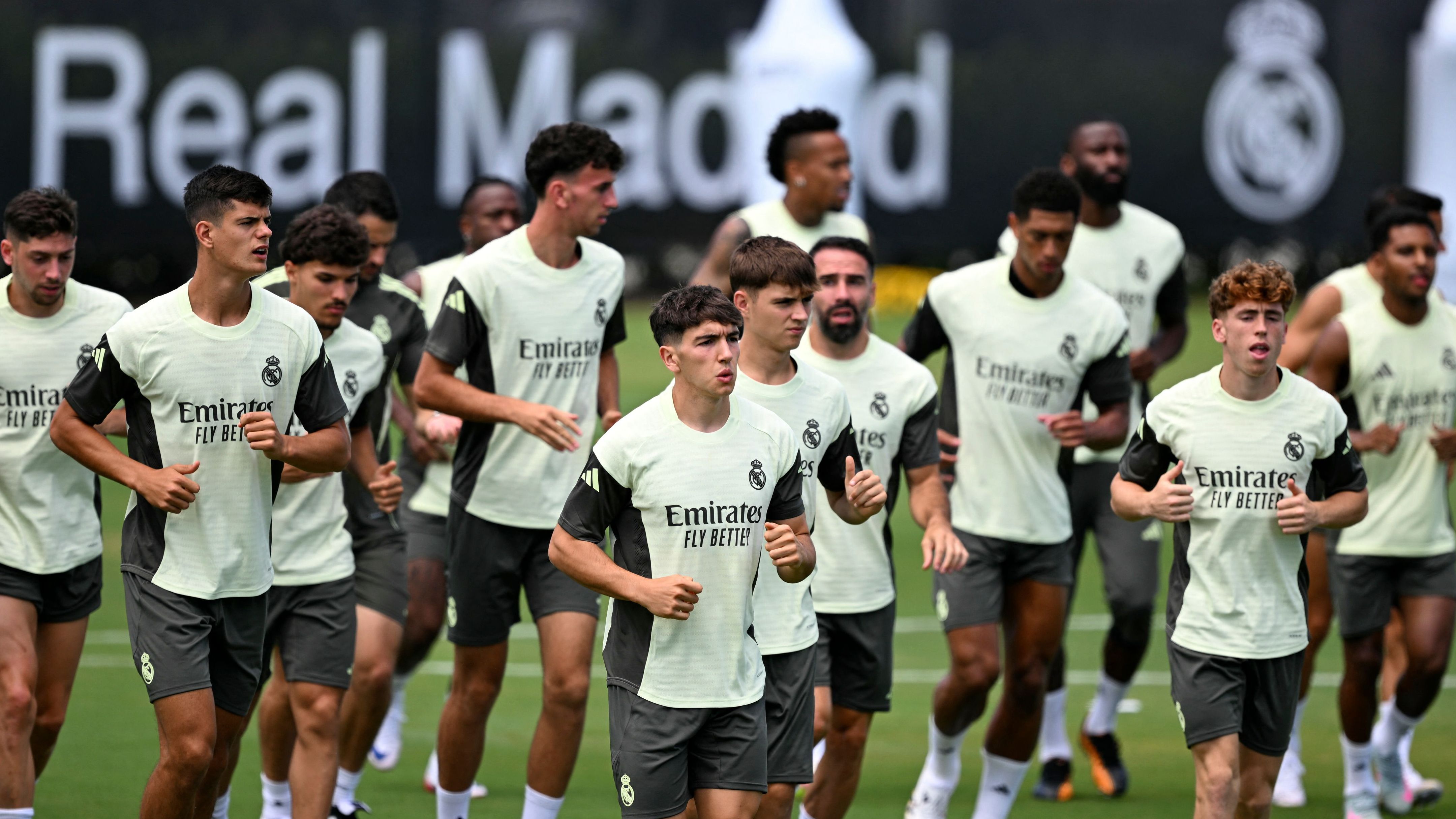 FBL-WC-CLUB-2025-TRAINING-REAL MADRID