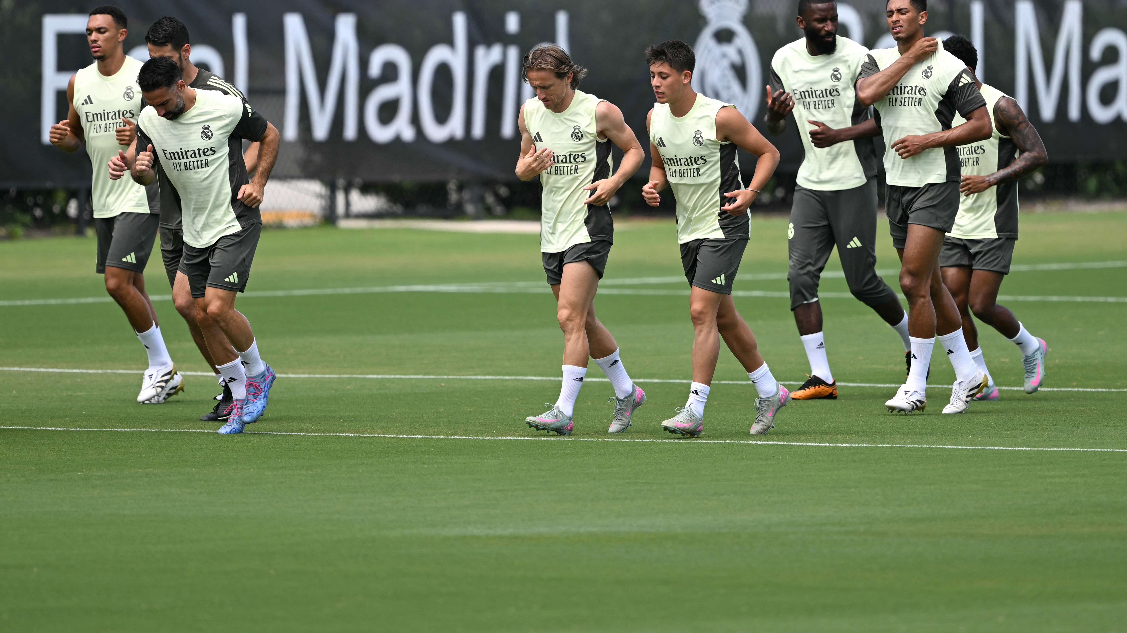 FBL-WC-CLUB-2025-TRAINING-REAL MADRID
