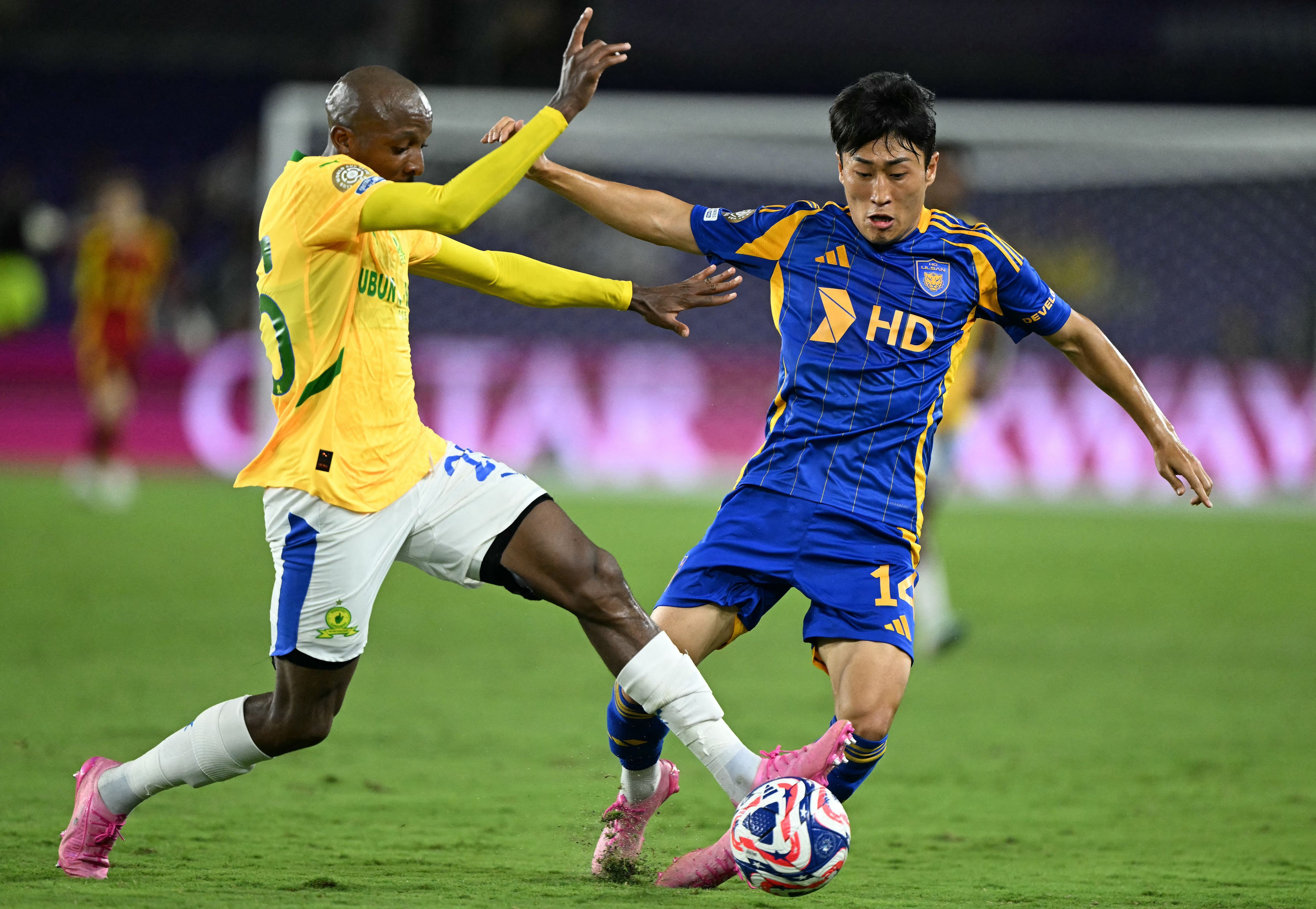 FBL-WC-CLUB-2025-MATCH11-ULSAN-SUNDOWNS