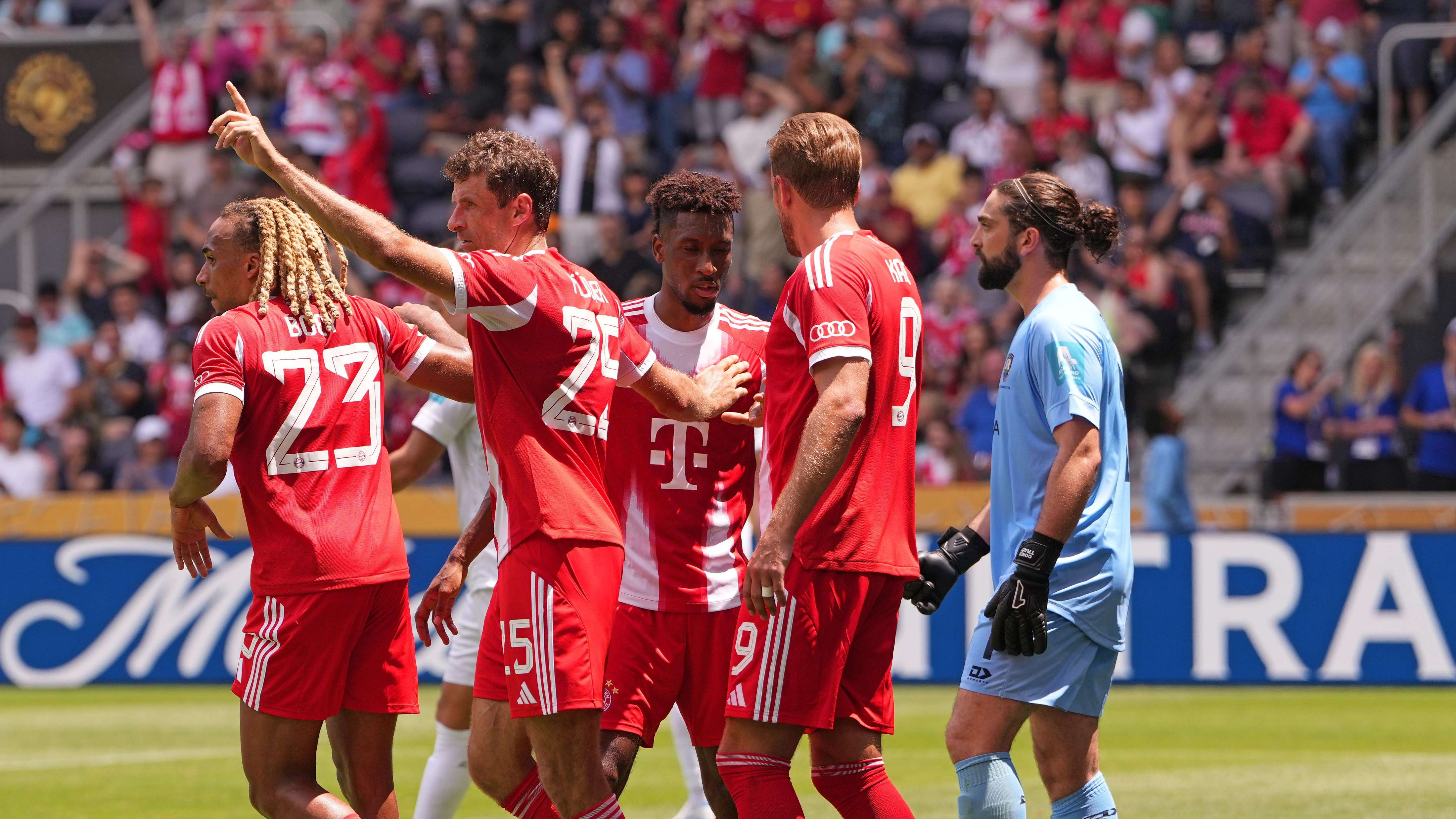 FC Bayern München v Auckland City FC: Group C - FIFA Club World Cup 2025