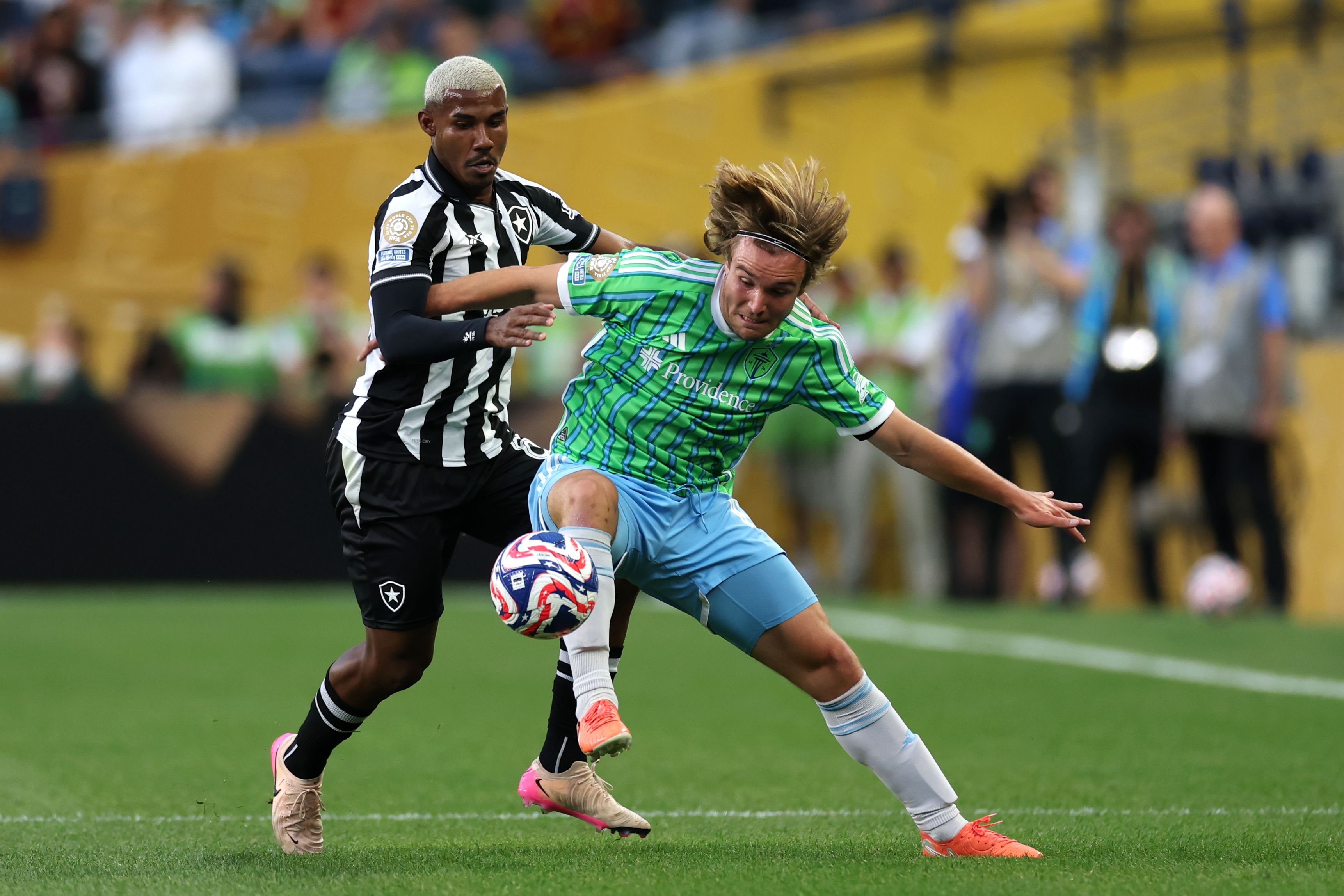 Botafogo FR v Seattle Sounders FC: Group B - FIFA Club World Cup 2025