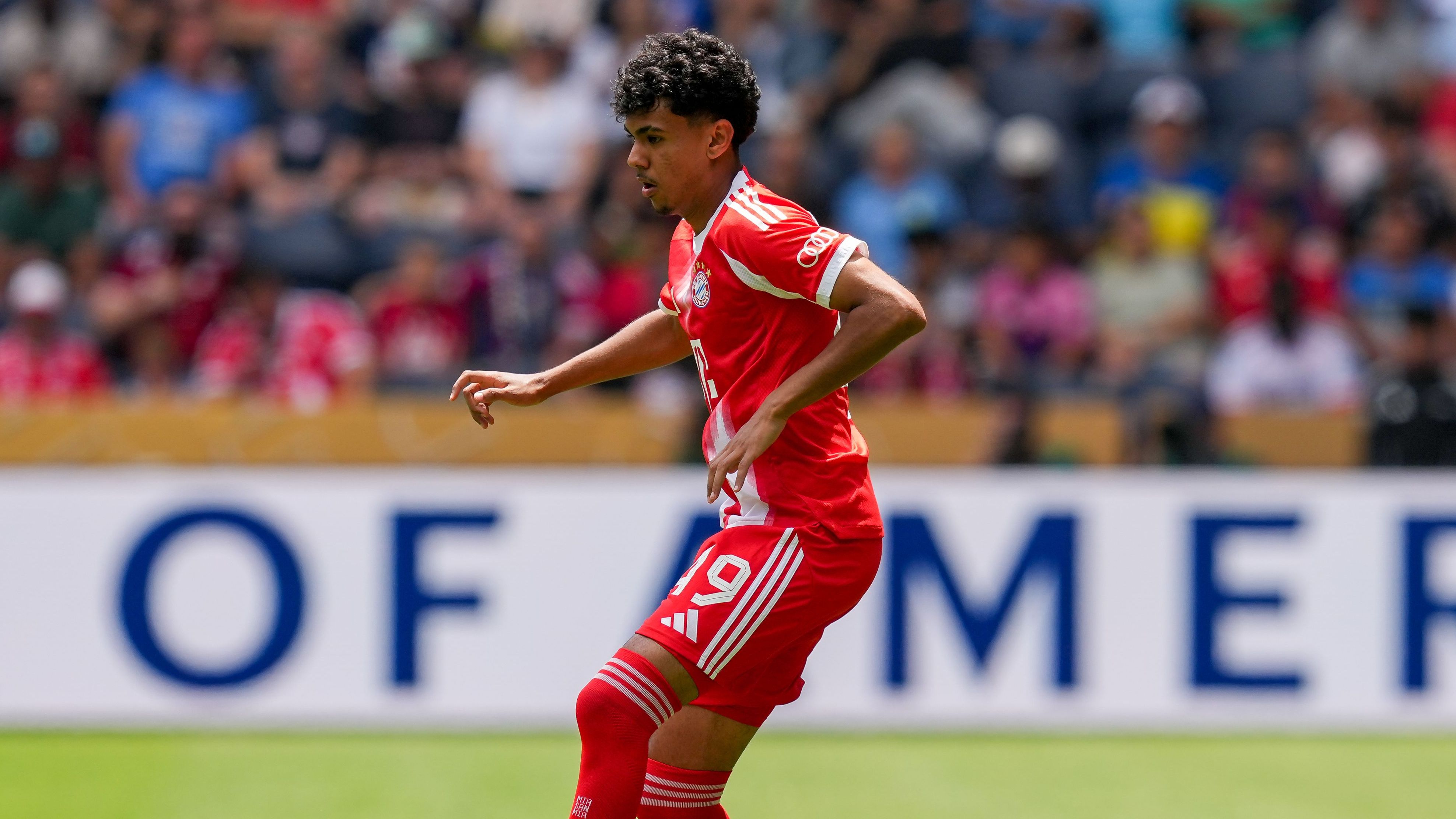 FC Bayern München v Auckland City FC: Group C - FIFA Club World Cup 2025