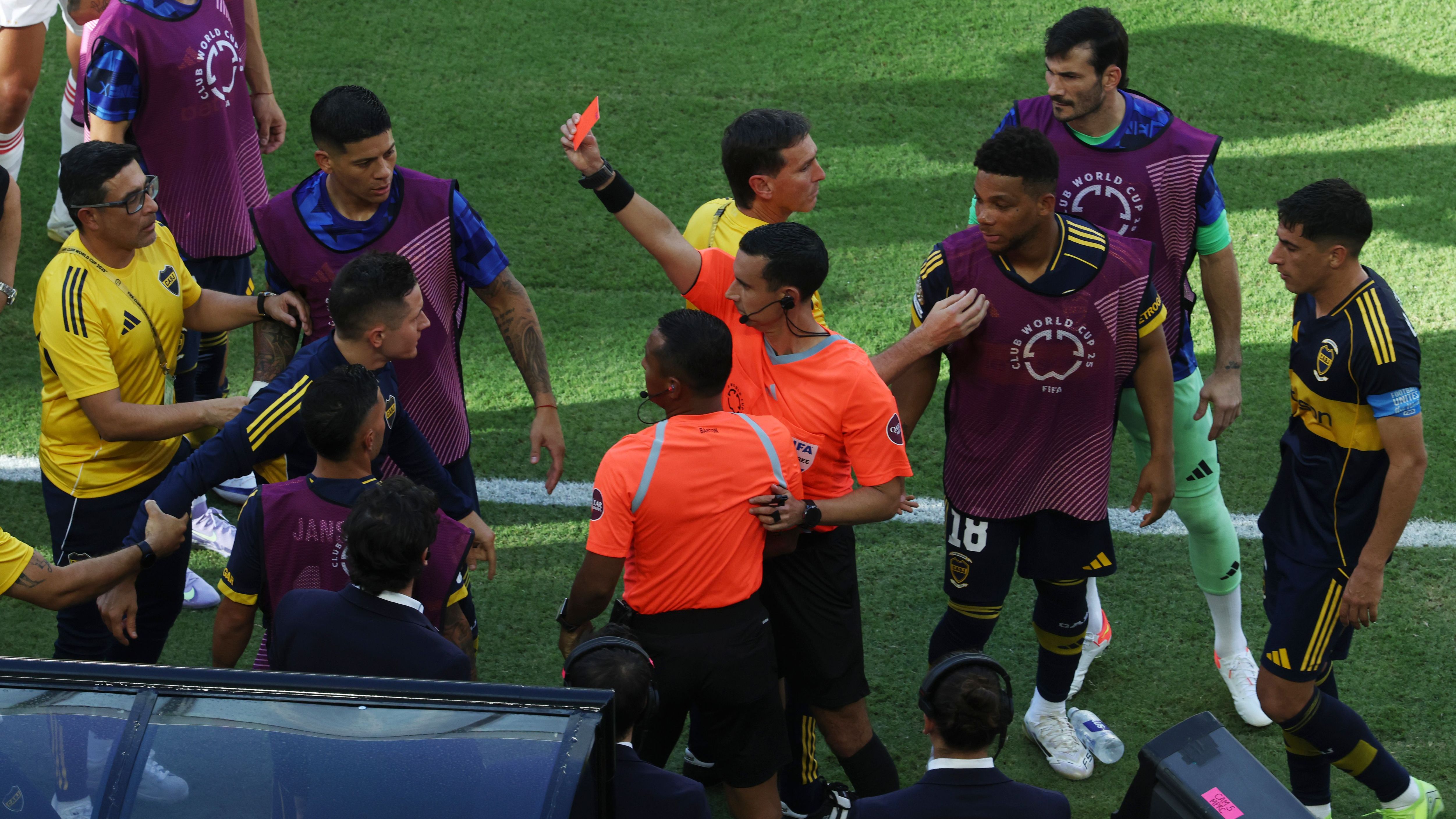 CA Boca Juniors v SL Benfica: Group C - FIFA Club World Cup 2025