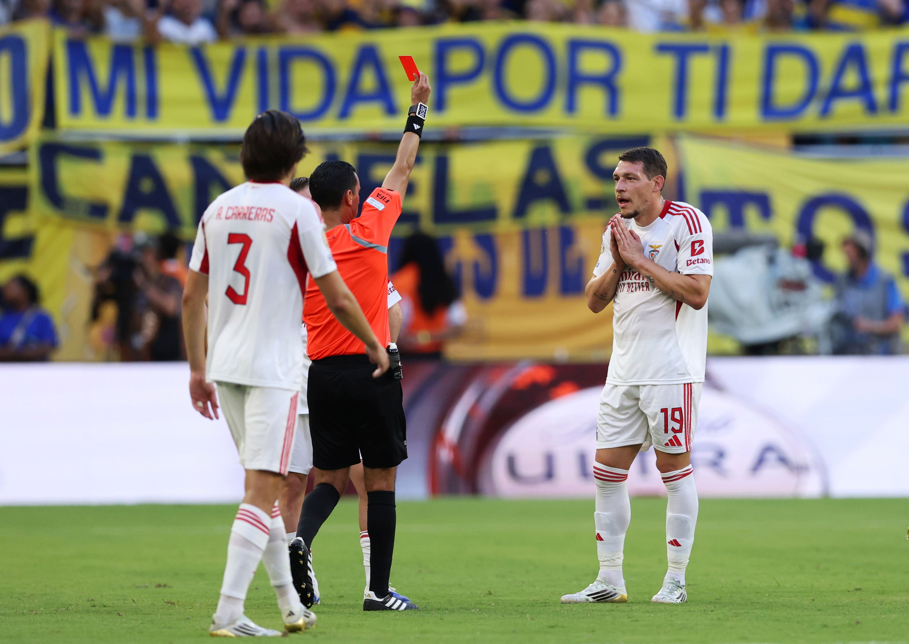 CA Boca Juniors v SL Benfica: Group C - FIFA Club World Cup 2025