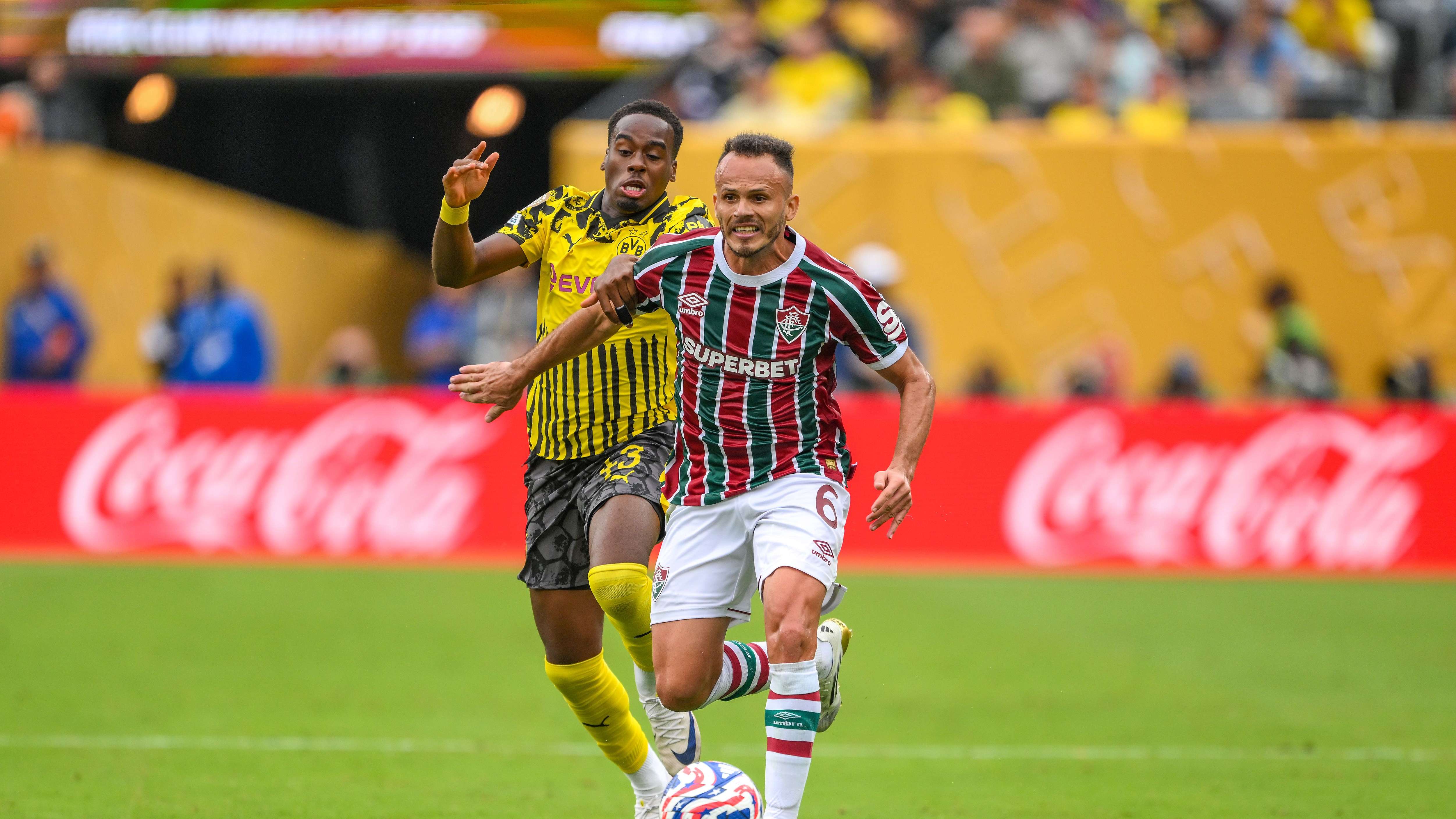 Fluminense FC v Borussia Dortmund: Group F - FIFA Club World Cup 2025