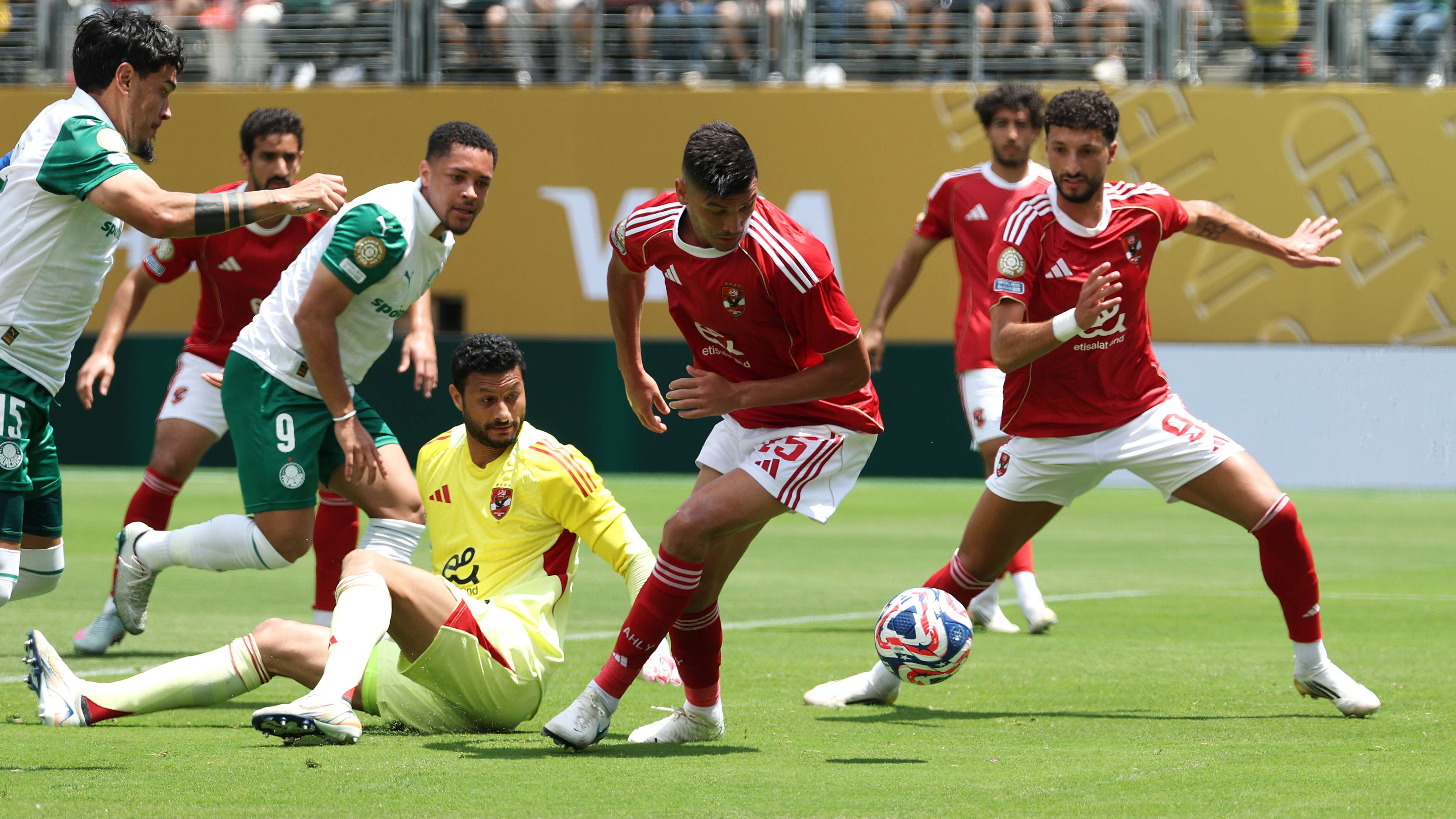 SE Palmeiras v Al Ahly SC: Group A - FIFA Club World Cup 2025