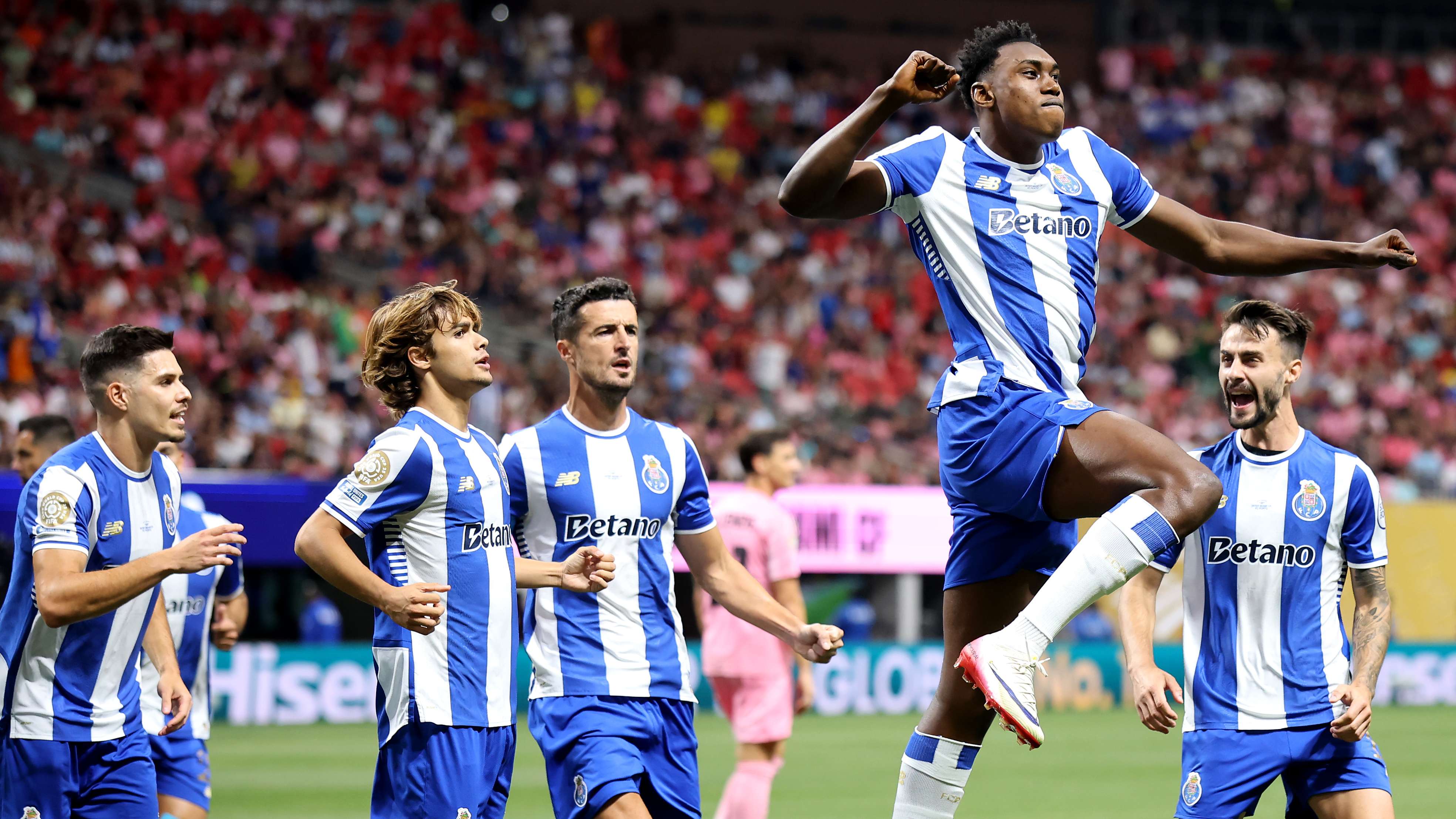 Inter Miami CF v FC Porto: Group A - FIFA Club World Cup 2025