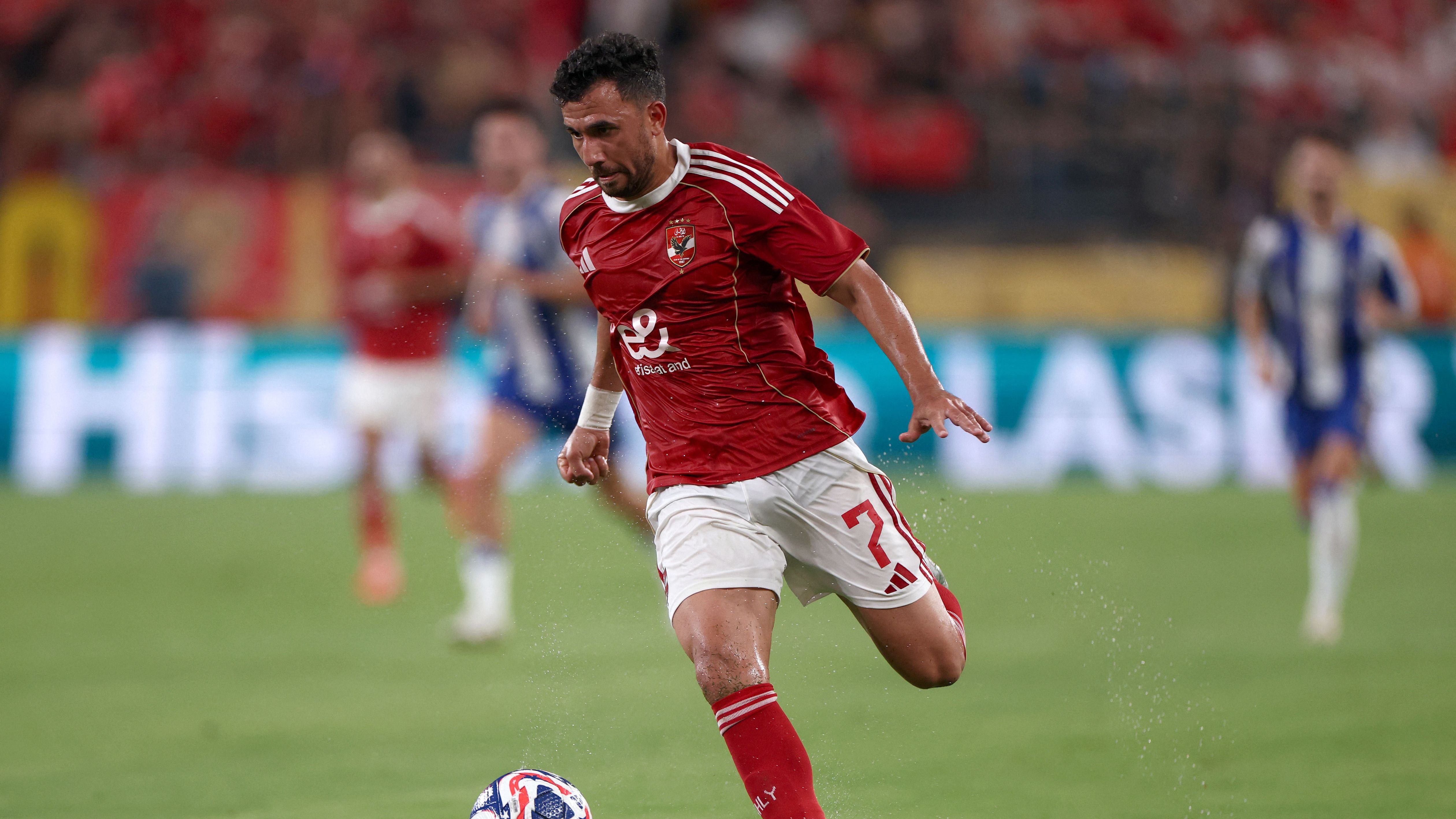 الأهلي ينهي تعاقده مع تريزيجيه بالتراضي بعد موسم واحد
